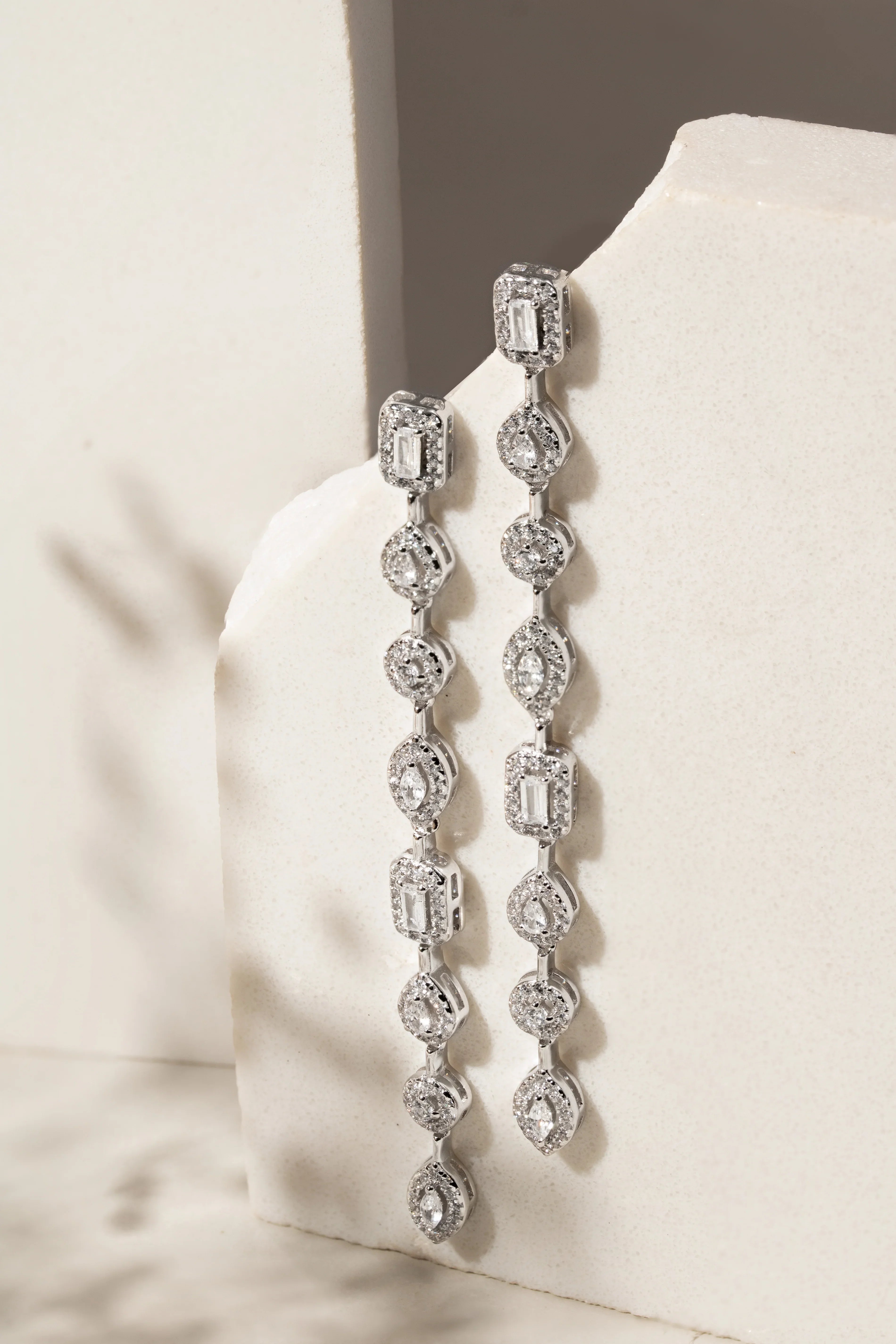 ZIRCONIA RIVIERA BELLA EARRING | SILVER | 925 QUEEN | BRAINSTORM JEWELRY - Brainstorm Jewelry