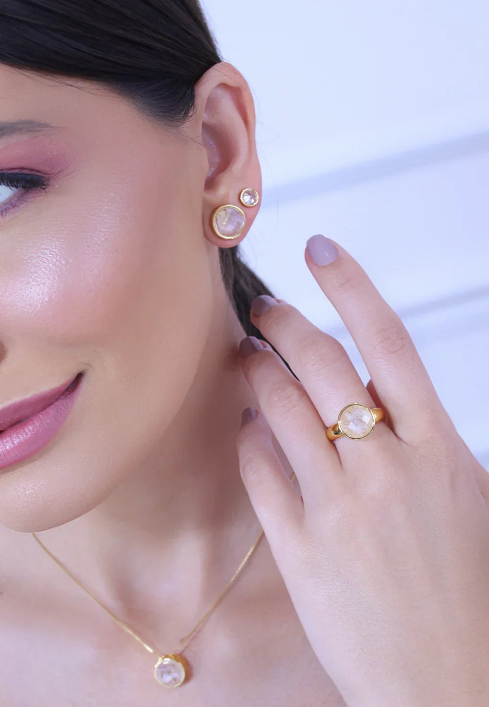 PINK AGATE LOOP RING | GOLD PLATED | MINIMALIST| BRAINSTORM JEWELRY - Brainstorm Jewelry