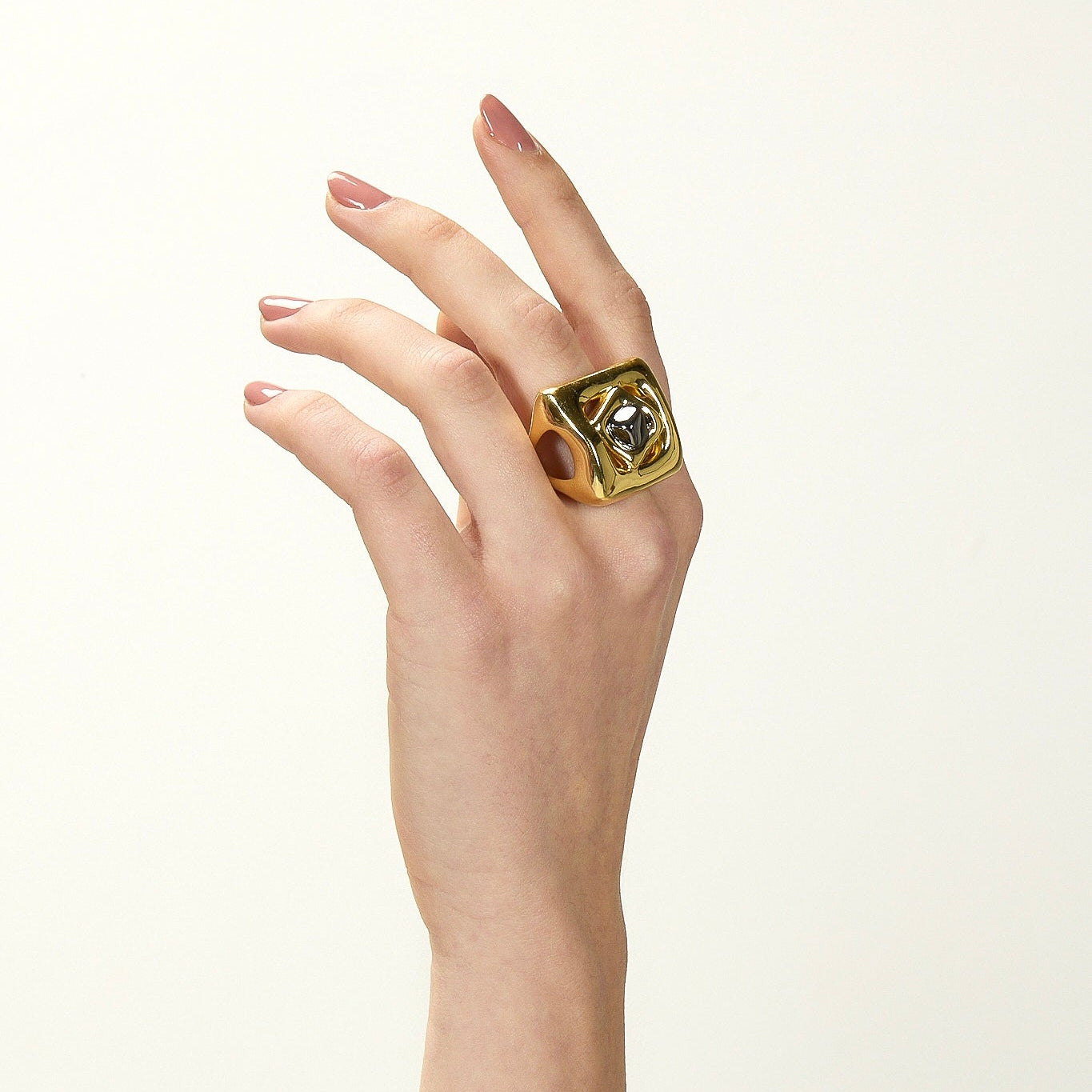 BRAVE RING | 18K GOLD PLATED | UNSTOPPABLE COLLECTION | BRAINSTORM JEWELRY