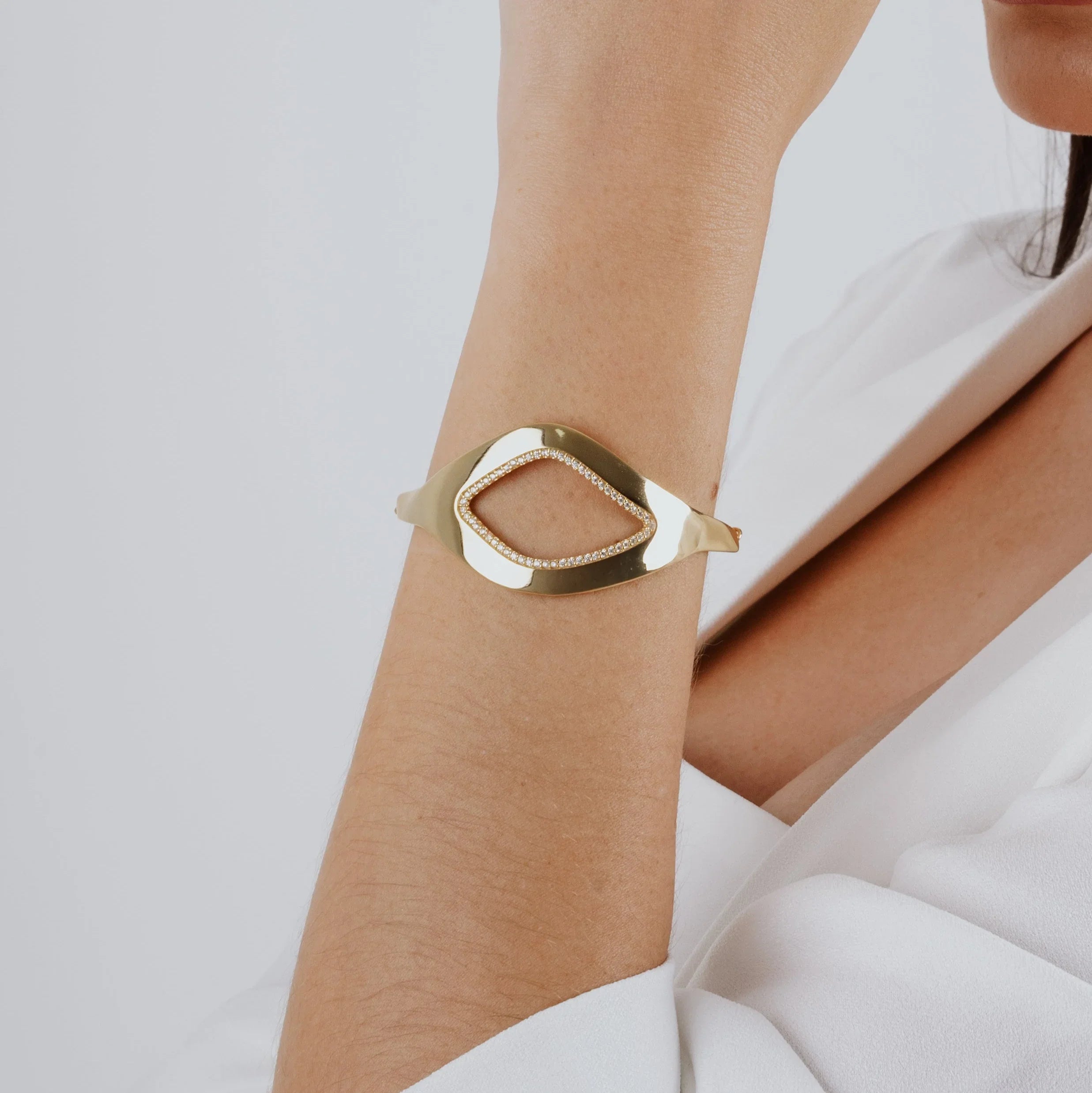 ESSENCE WITHIN - Brainstorm Jewelry