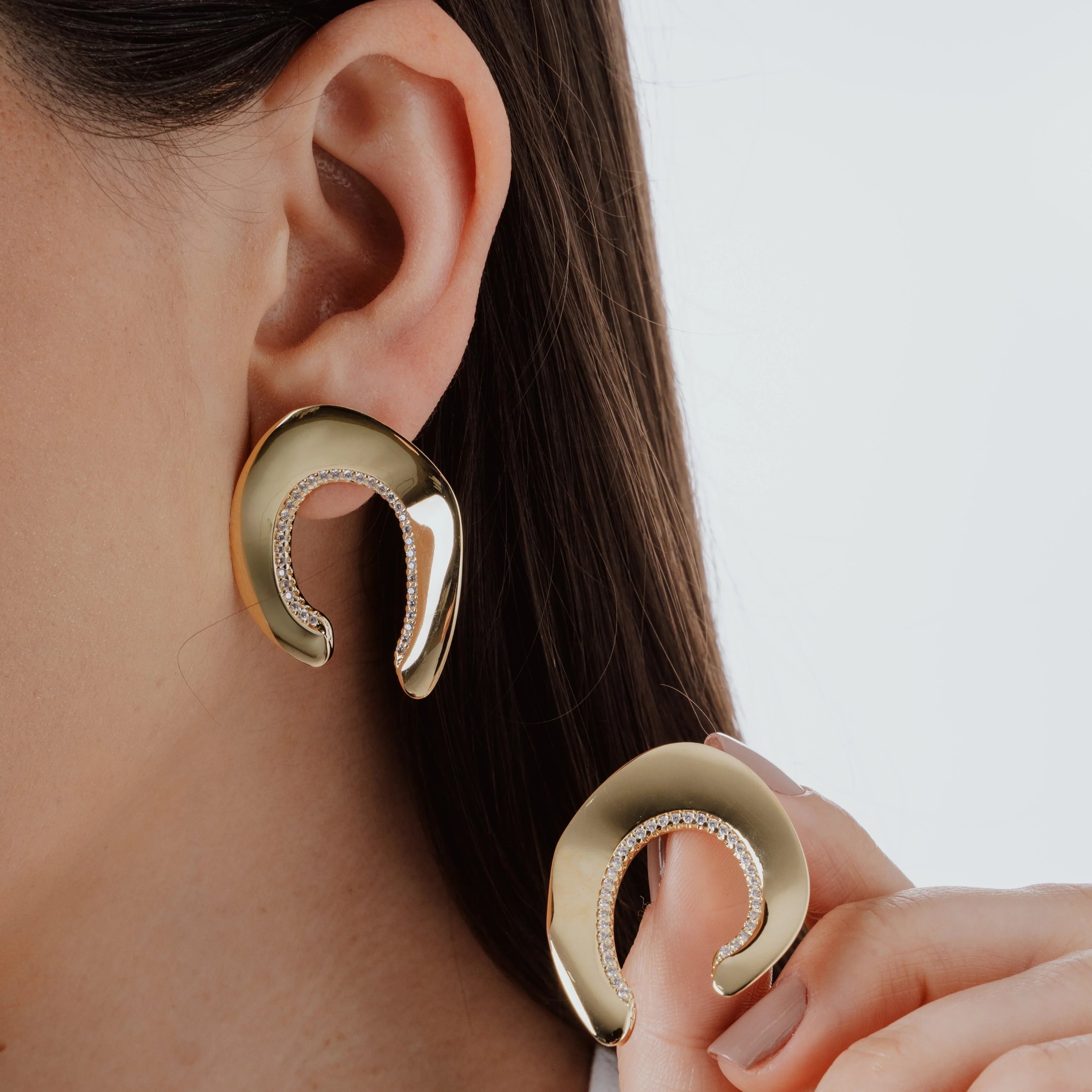 ZIRCONIA MERRY KISS EARRING | GOLD PLATED | SHINE BRIGHT | BRAINSTORM JEWELRY - Brainstorm Jewelry