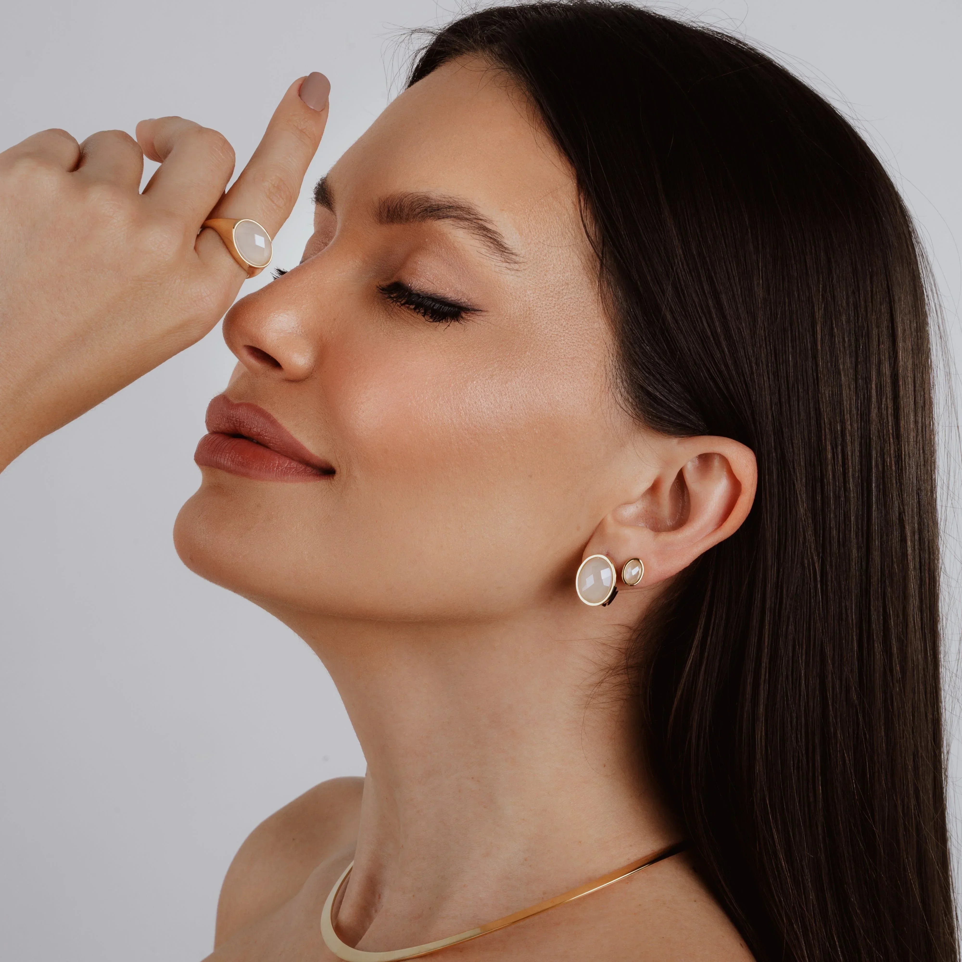 ARAGONITE SNOW QUEEN HOOP EARRING | GOLD PLATED | SHINE BRIGHT | BRAINSTORM JEWELRY - Brainstorm Jewelry
