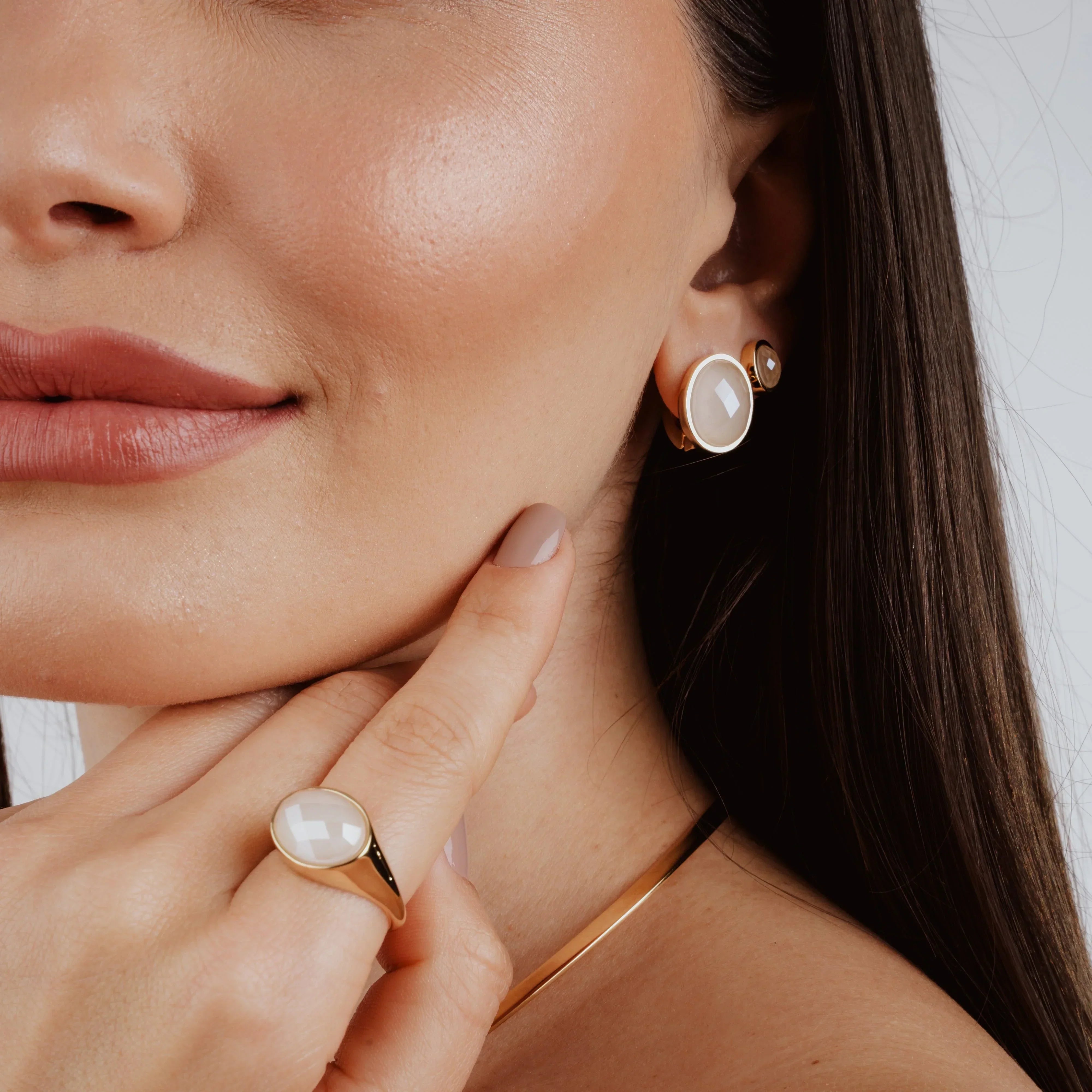 ARAGONITE SNOW QUEEN HOOP EARRING | GOLD PLATED | SHINE BRIGHT | BRAINSTORM JEWELRY - Brainstorm Jewelry
