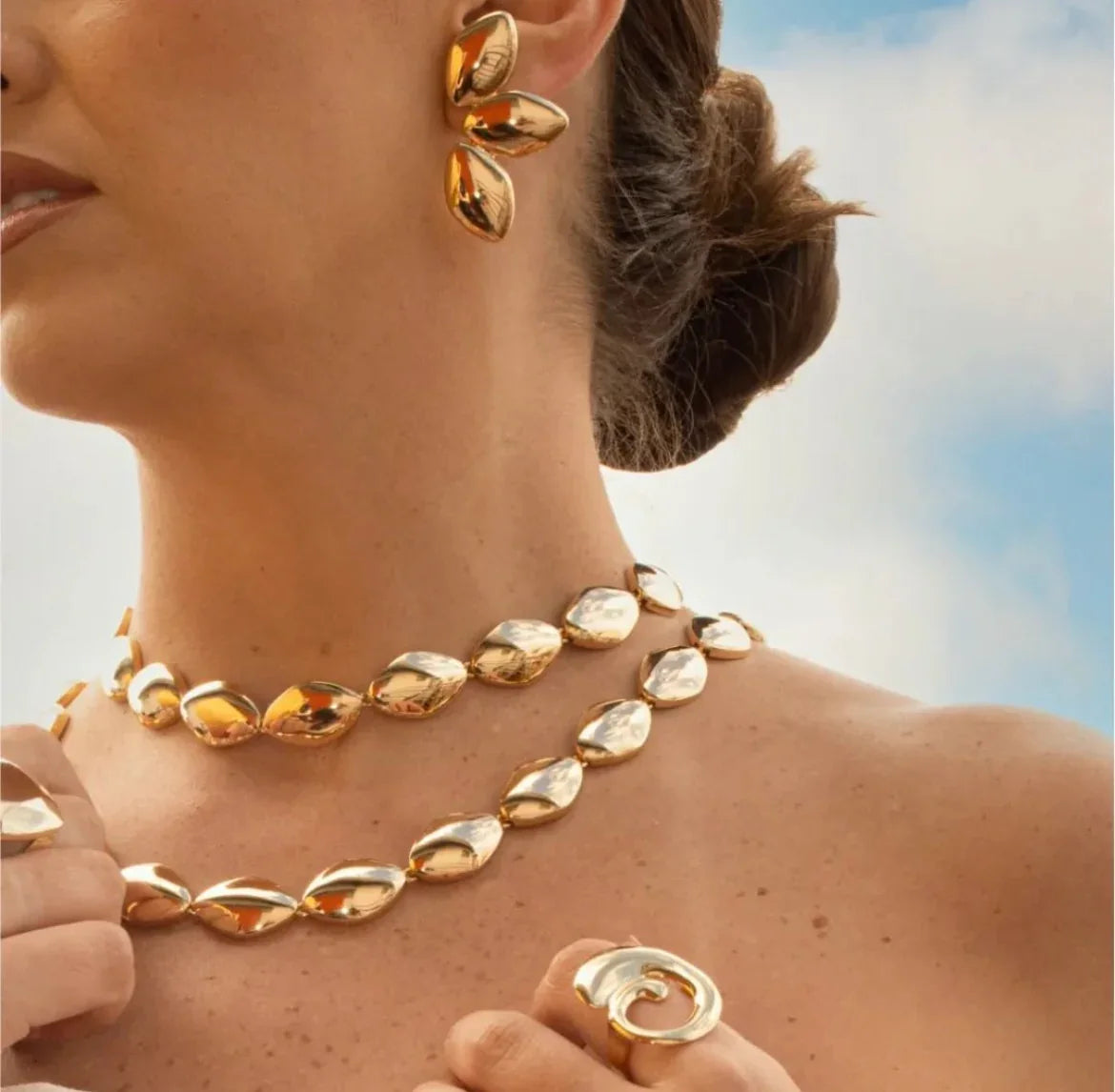 18K GOLD PLATED CROWN NECKLACE | ROYALTY | BRAINSTORM JEWELRY - Brainstorm Jewelry