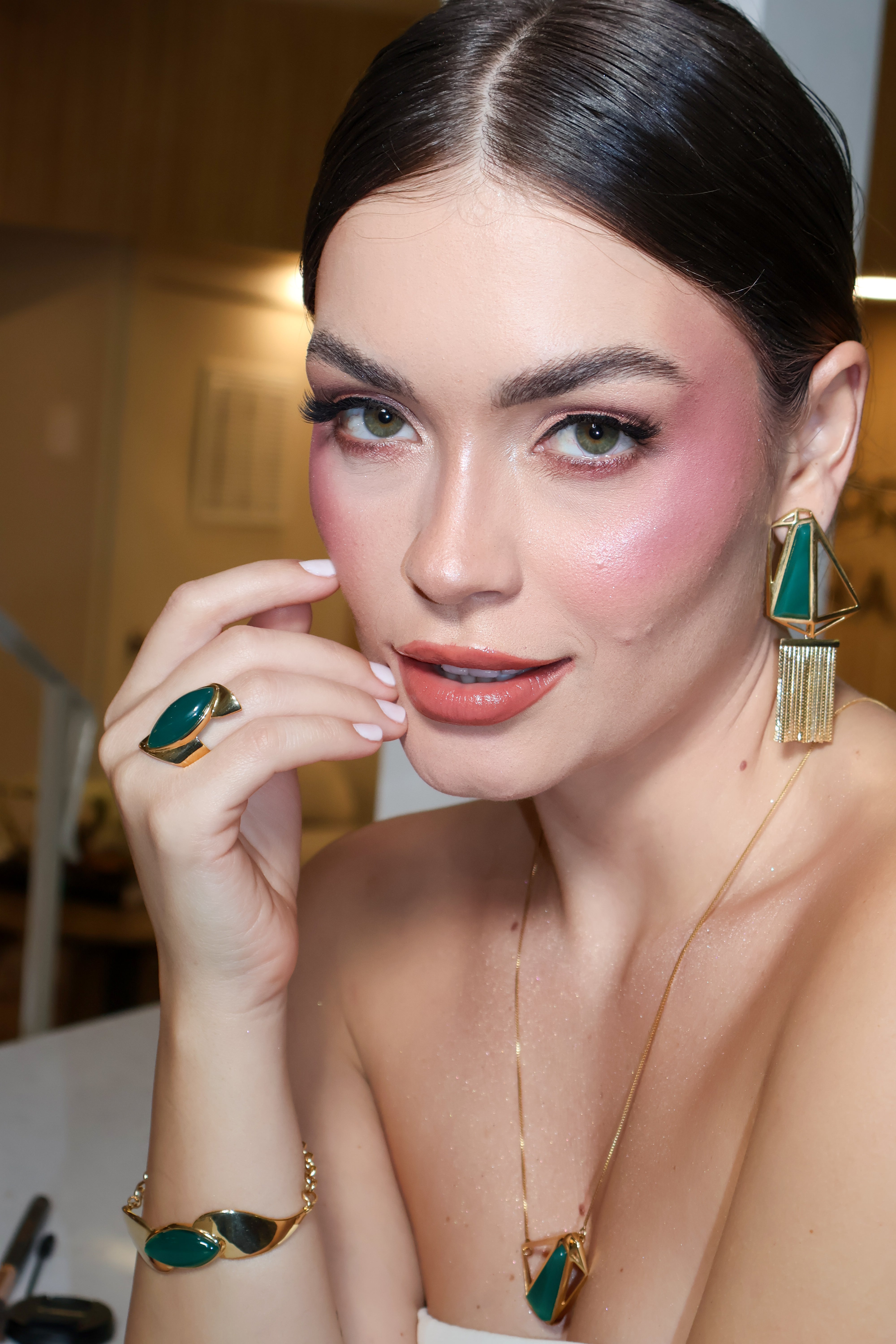 GREEN AGATE CENTRAL PARK NECKLACE| GOLD PLATED | NYFW | BRAINSTORM JEWELRY