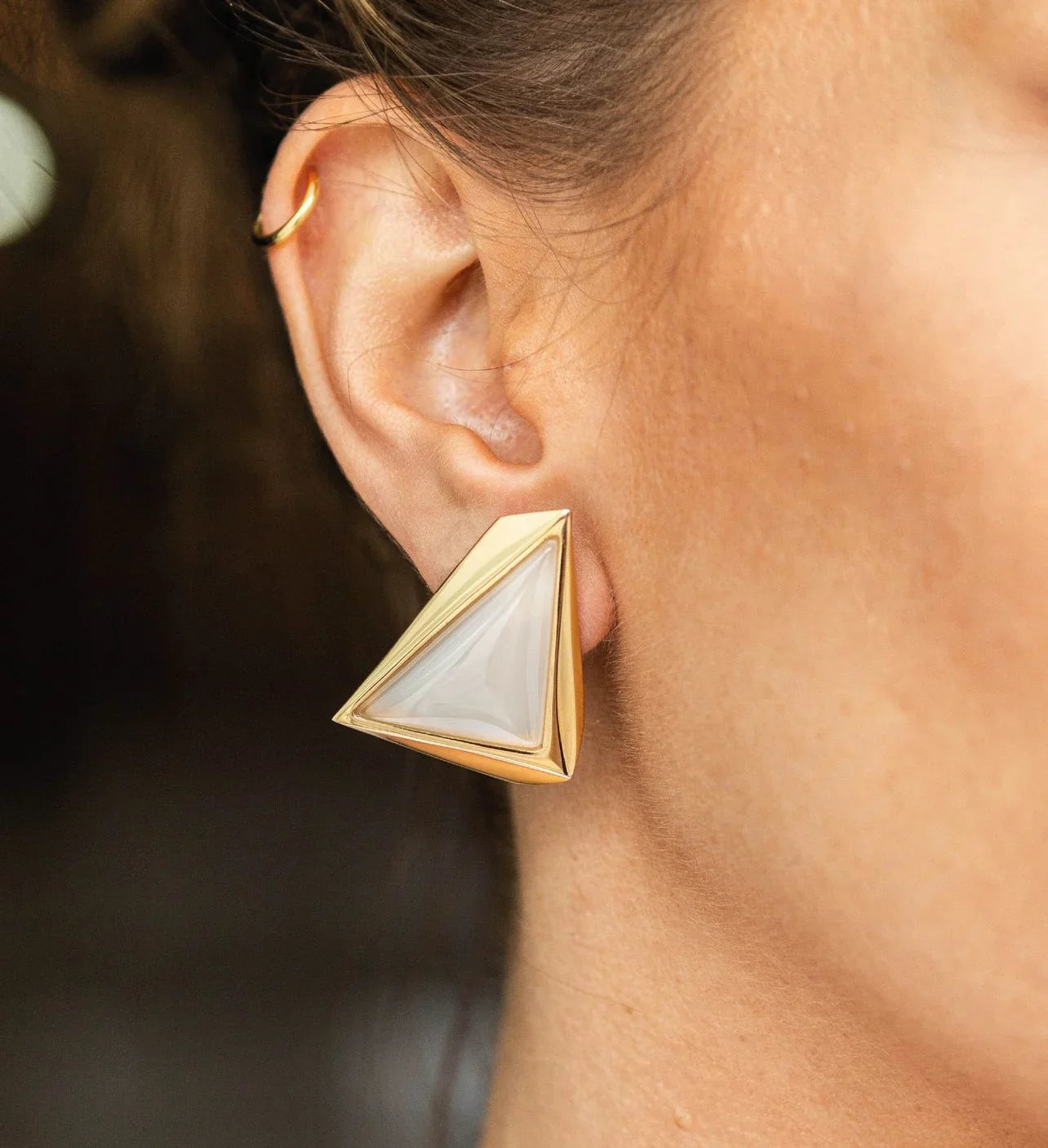 MILKY QUARTZ FIFTH AVENUE EARRING | GOLD PLATED | NYFW | BRAINSTORM JEWELRY - Brainstorm Jewelry