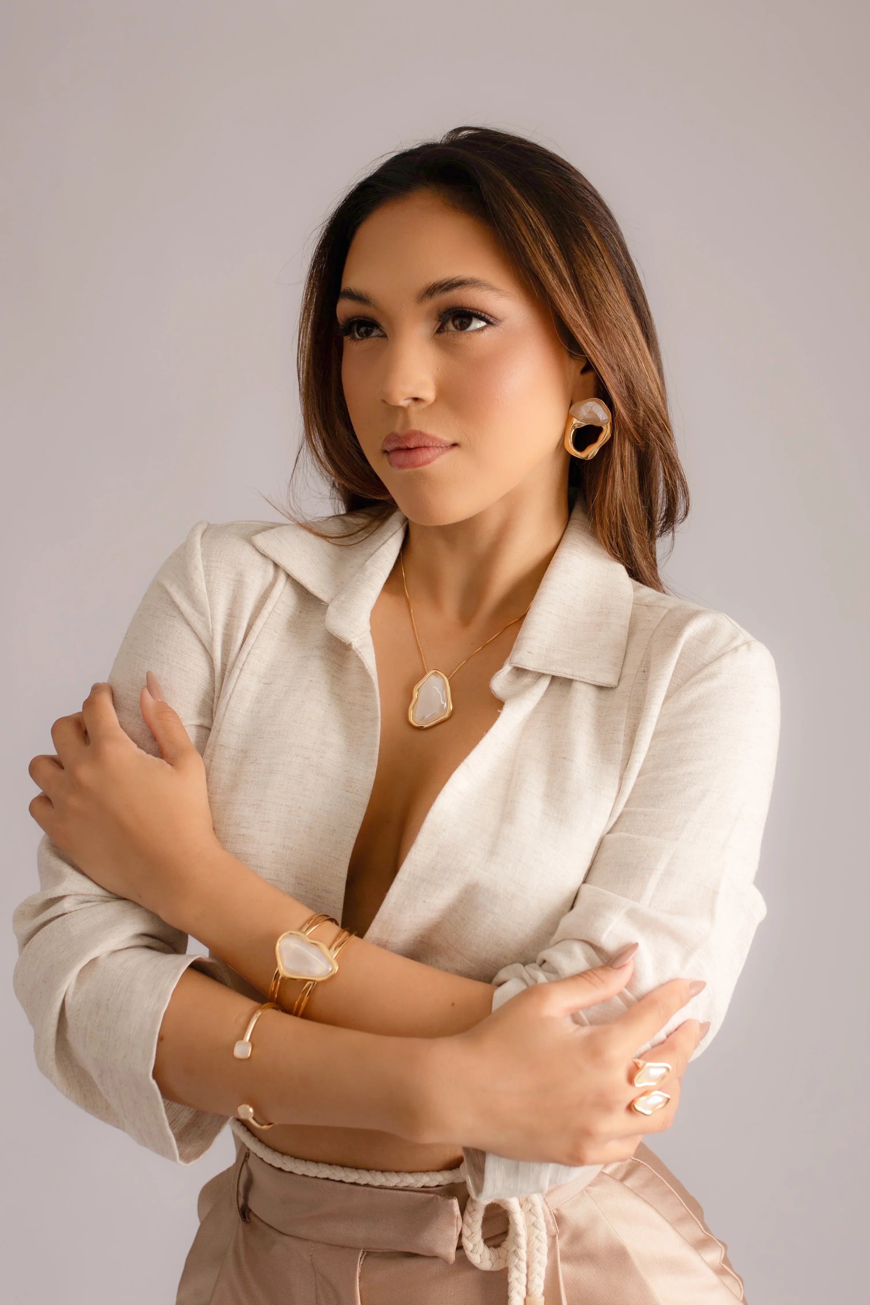 MILKY QUARTZ WAVY BRACELET | GOLD PLATED |OPULENCE | BRAINSTORM JEWELRY - Brainstorm Jewelry