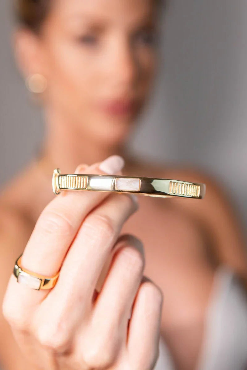 MILKY QUARTZ CHRYSLER BRACELET | GOLD PLATED | NYFW | BRAINSTORM JEWELRY - Brainstorm Jewelry
