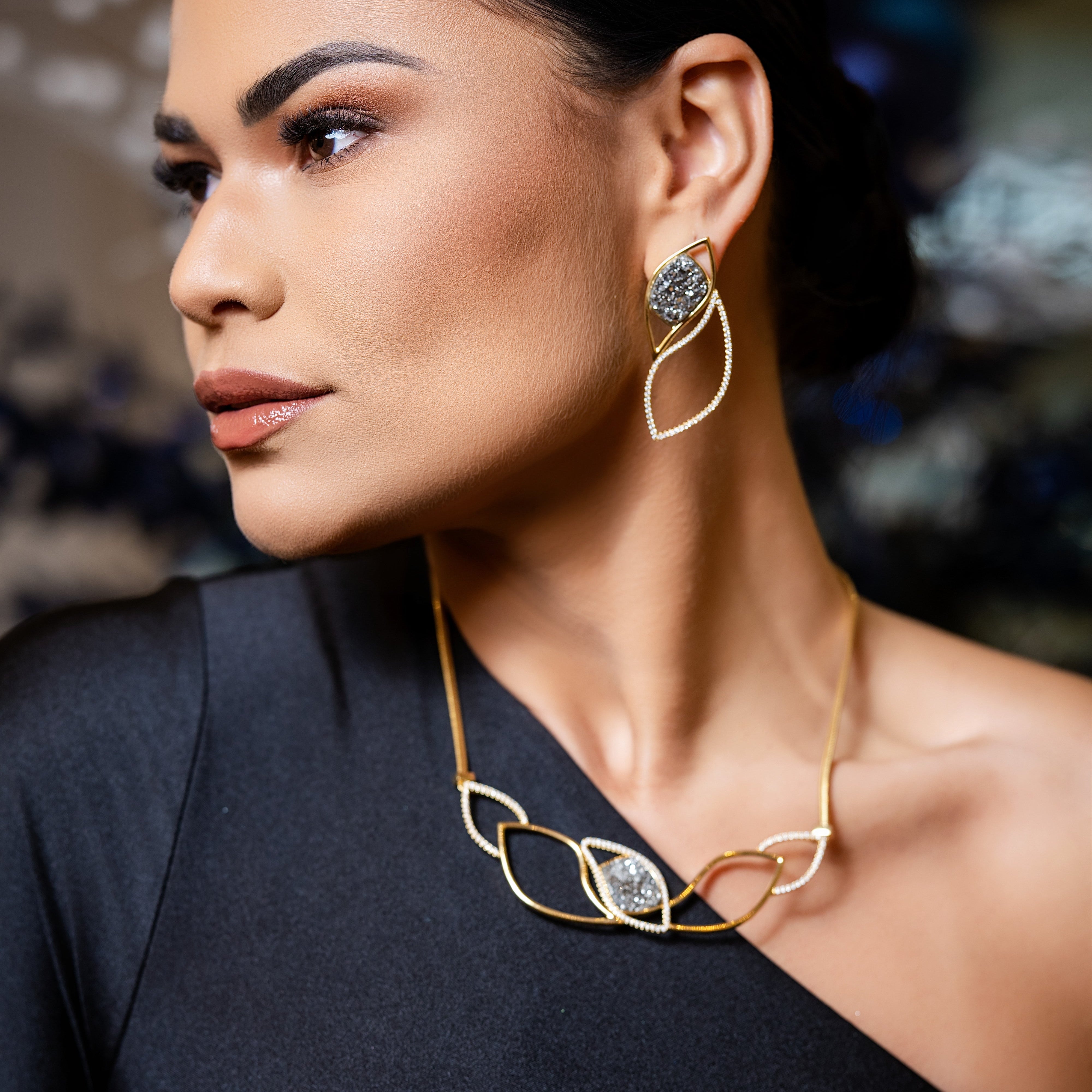 TIMELESS BOND – LIMITED EDITION