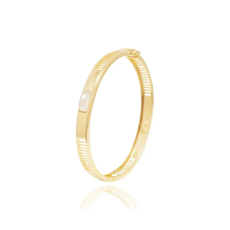 MILKY QUARTZ CHRYSLER BRACELET | GOLD PLATED | NYFW | BRAINSTORM JEWELRY - Brainstorm Jewelry
