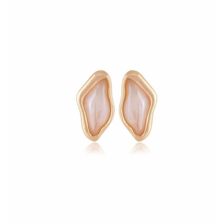 MILKY QUARTZ WAVY SMALL EARRING | GOLD PLATED |OPULENCE | BRAINSTORM JEWELRY - Brainstorm Jewelry