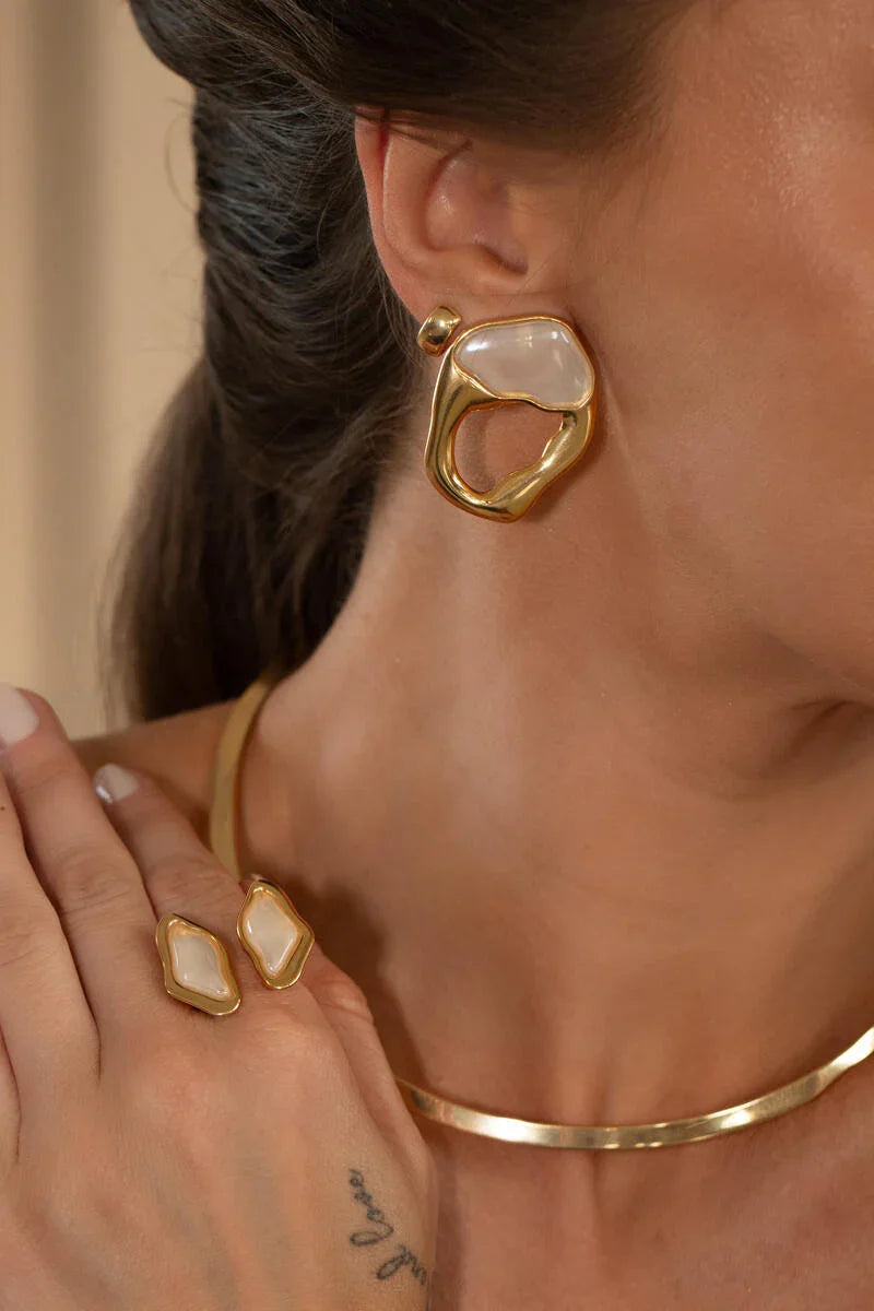 MILKY QUARTZ WAVY EARRING | GOLD PLATED |OPULENCE | BRAINSTORM JEWELRY - Brainstorm Jewelry