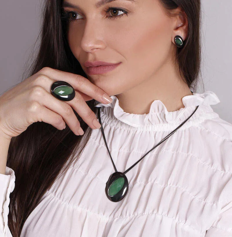 GREEN QUARTZ GLOW EARRINGS | BLACK RHODIUM | MINIMALIST | BRAINSTORM JEWELRY - Brainstorm Jewelry