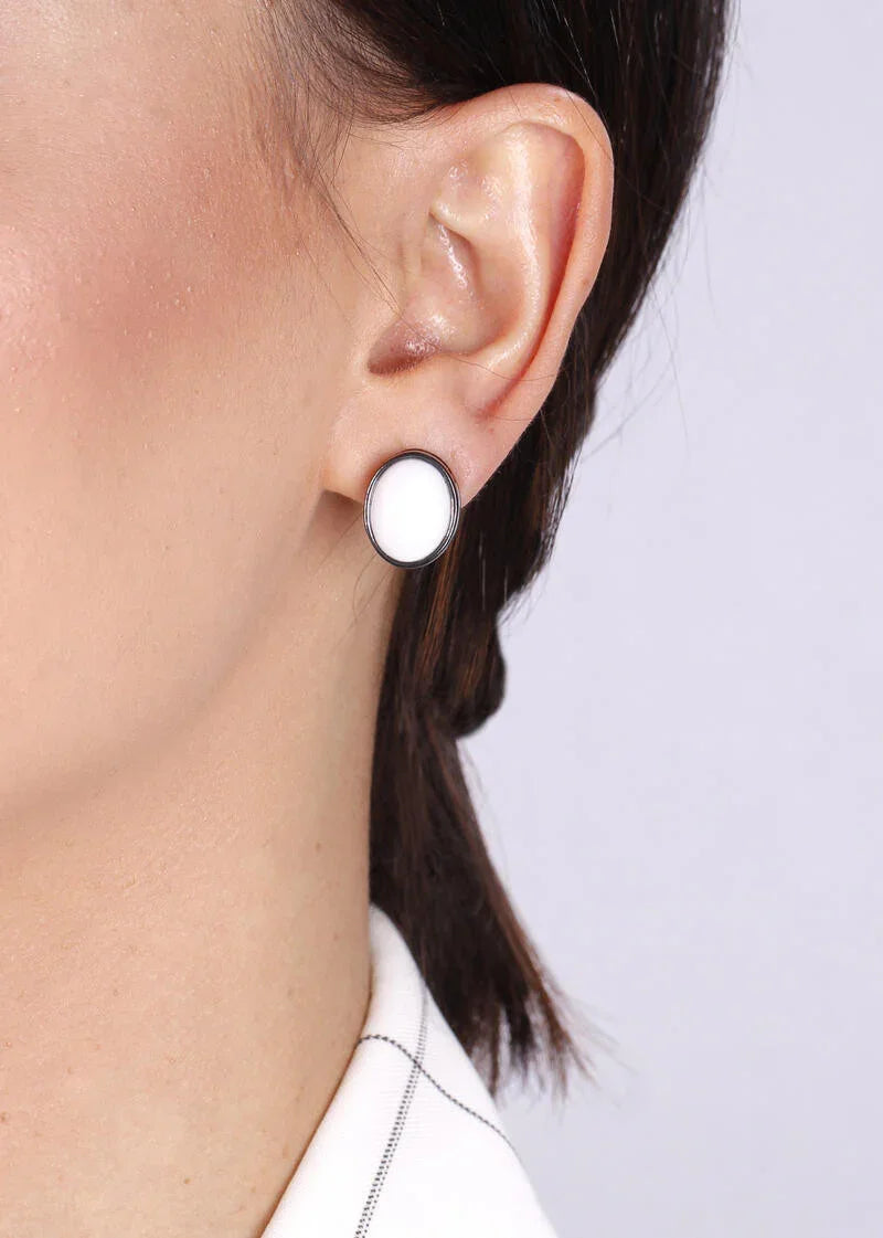 PEARLIZED PORCELAIN EARRING | BLACK RHODIUM | MINIMALIST | BRAINSTORM JEWELRY - Brainstorm Jewelry