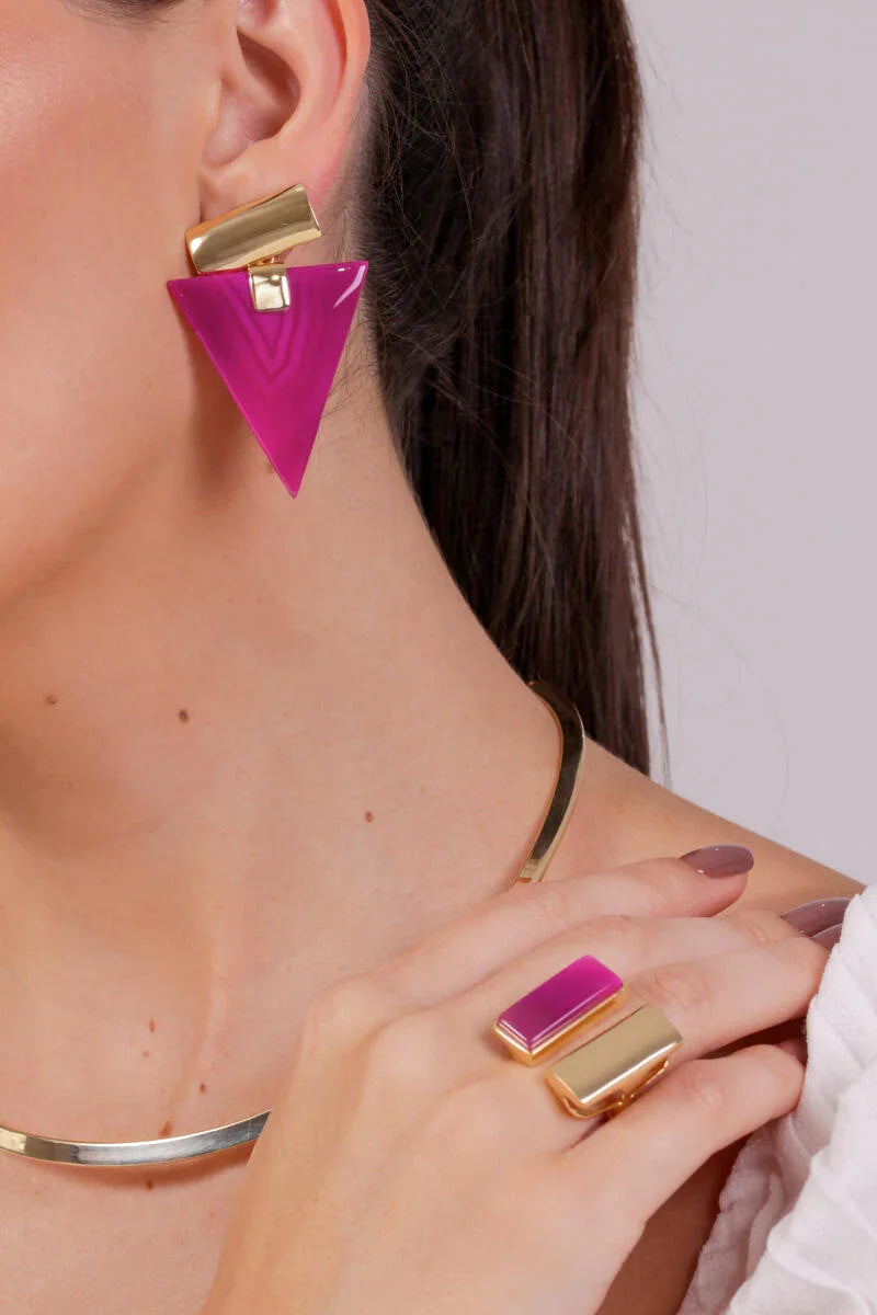 PINK AGATE INVERTED TRIANGLE EARRING | GOLD PLATED EARRINGS | BRAINSTORM JEWELRY - Brainstorm Jewelry