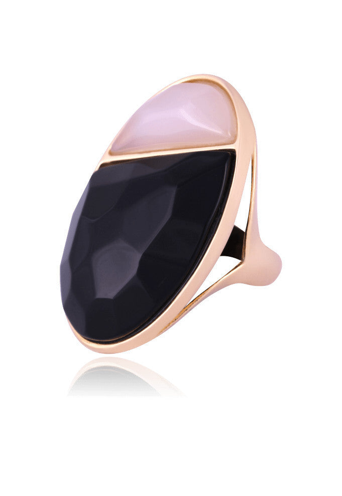 BLACK OBSIDIAN AND PEARLIZED MILKY QUARTZ RING