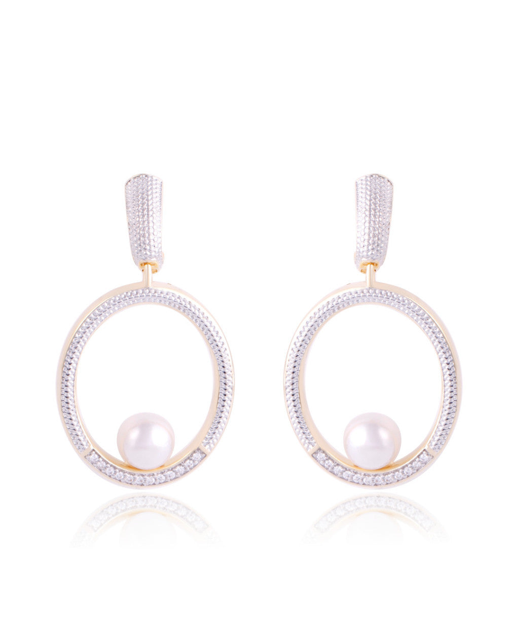 PEARL CENTER CIRCULAR EARRING - GOLD PLATED