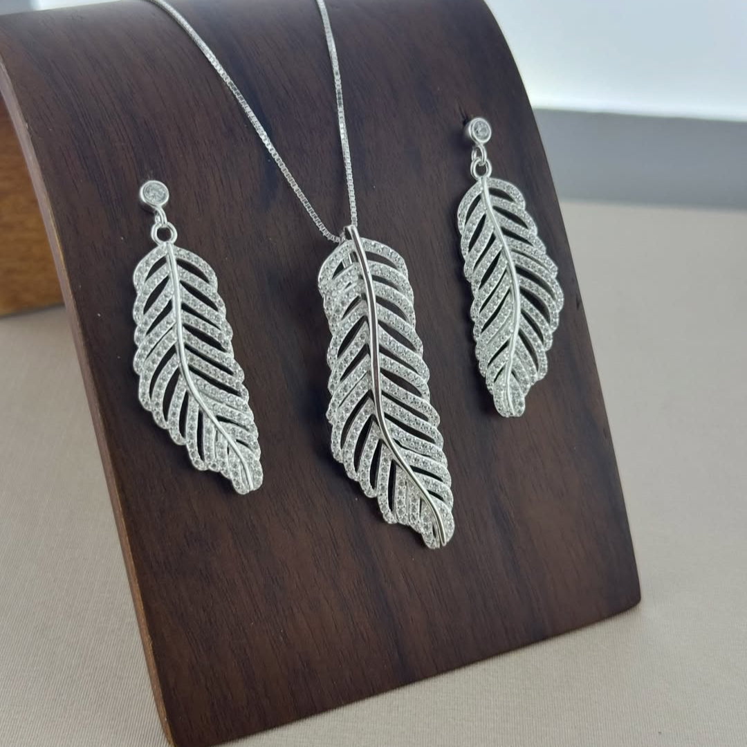 BIRDS OF FEATHER NECKLACE | SILVER | ETERNAL LOVE| BRAINSTORM JEWELRY - Brainstorm Jewelry