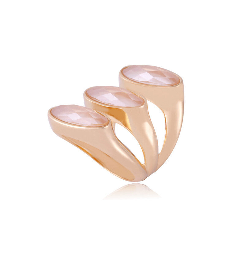 RING - GOLD PLATED - MILKY QUARTZ STONE