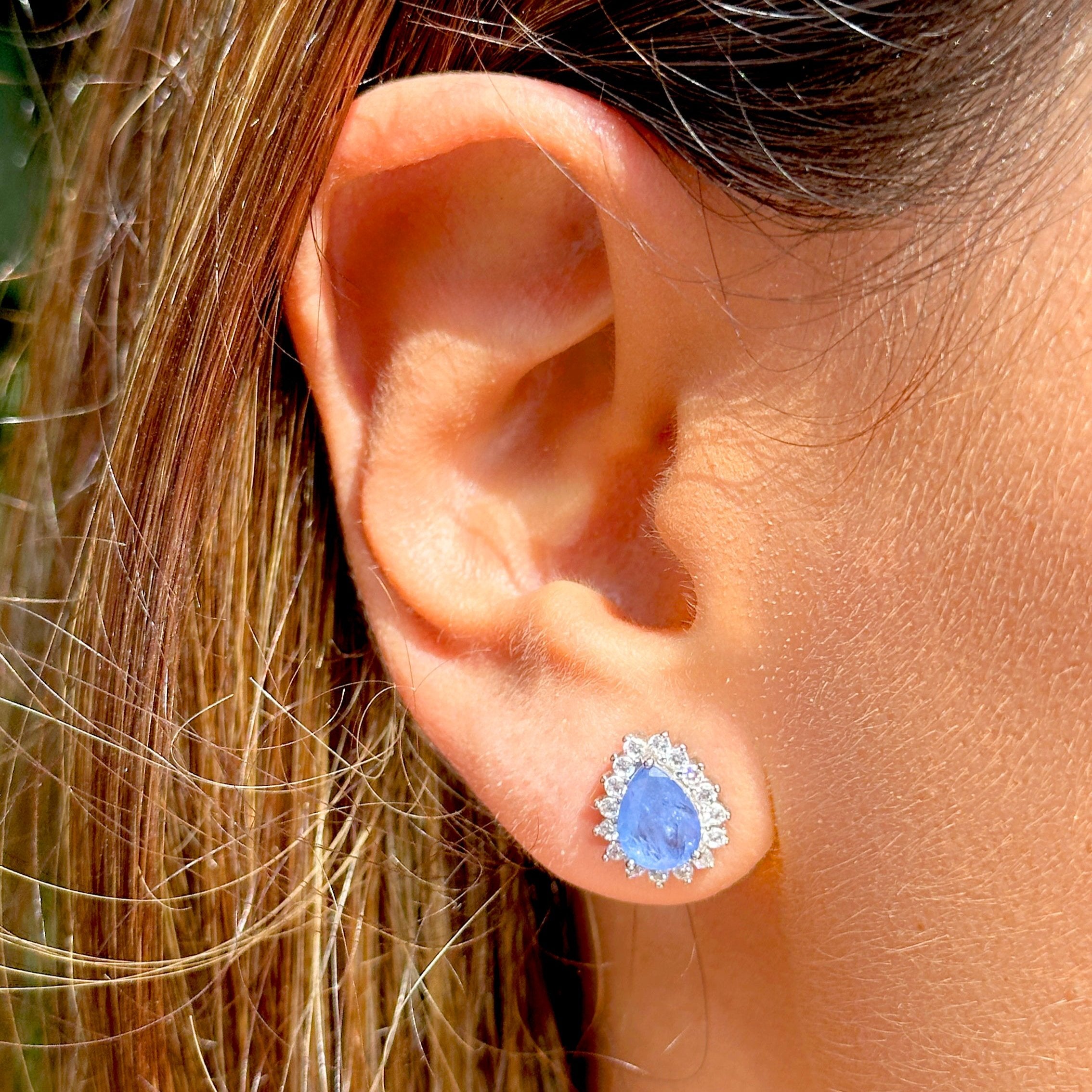 TANZANITE LILY EARRING