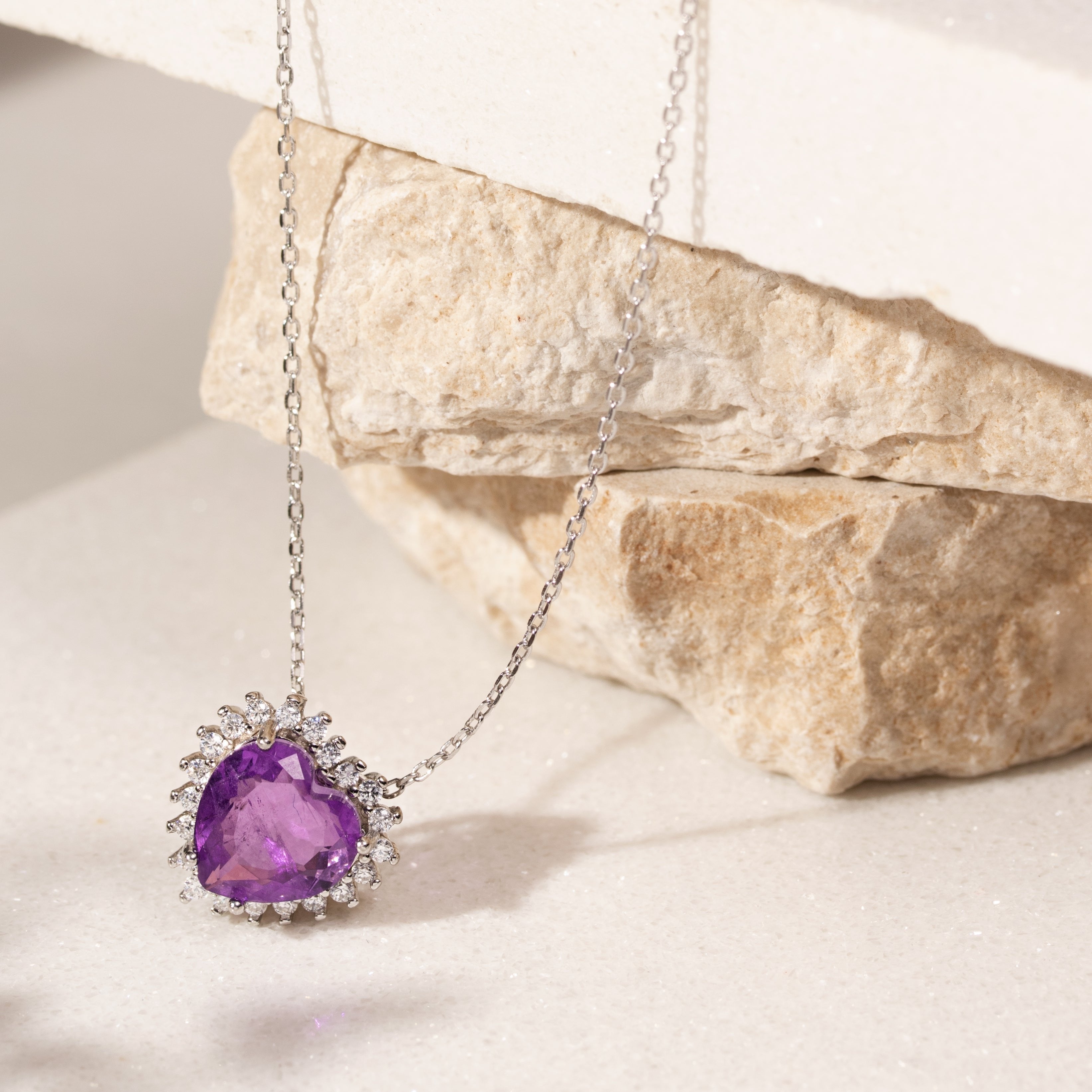 AMETHYST HEART ELIZABETH NECKLACE