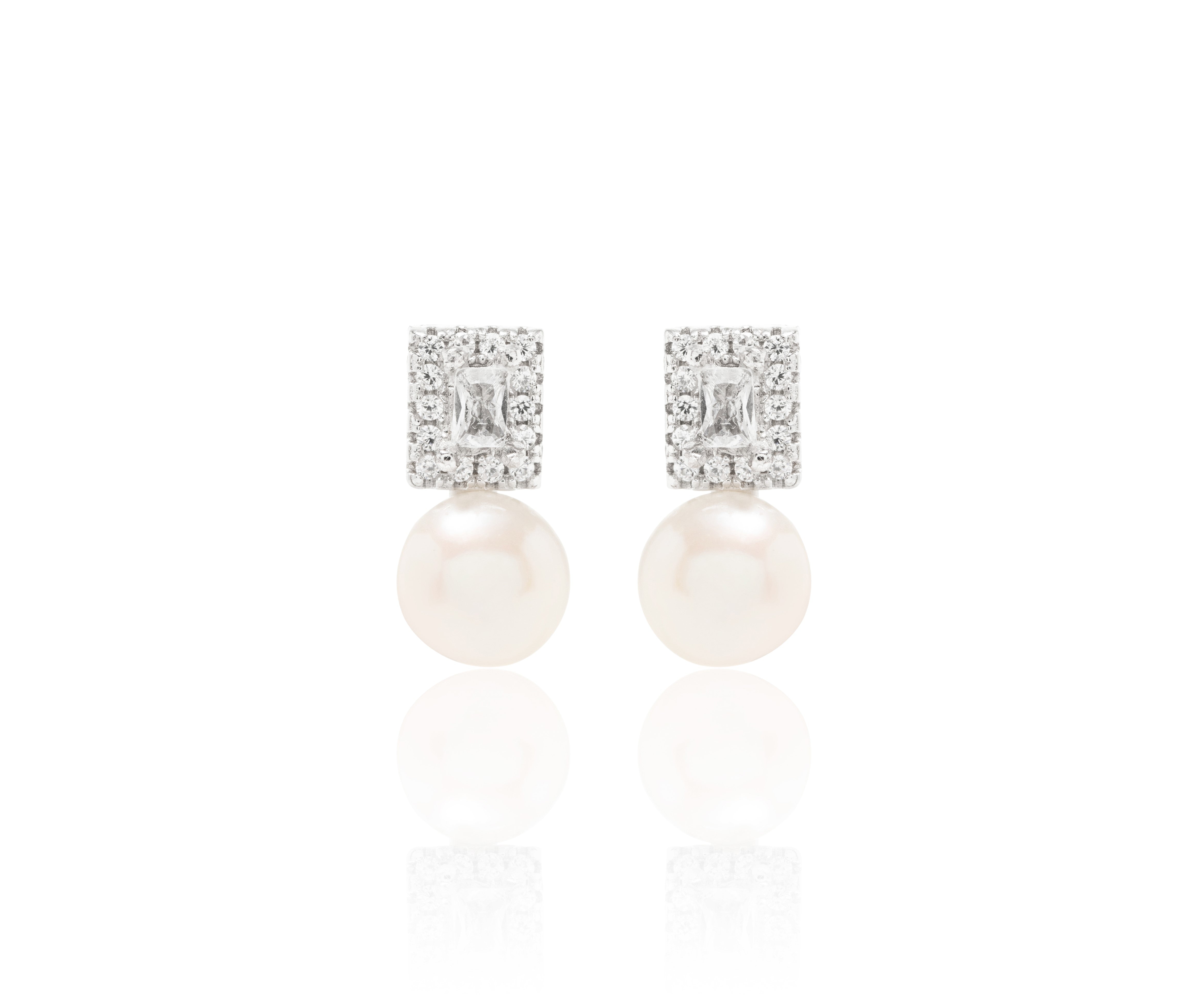 PEARL AND WHITE ZIRCONIA LARYSSA EARRING