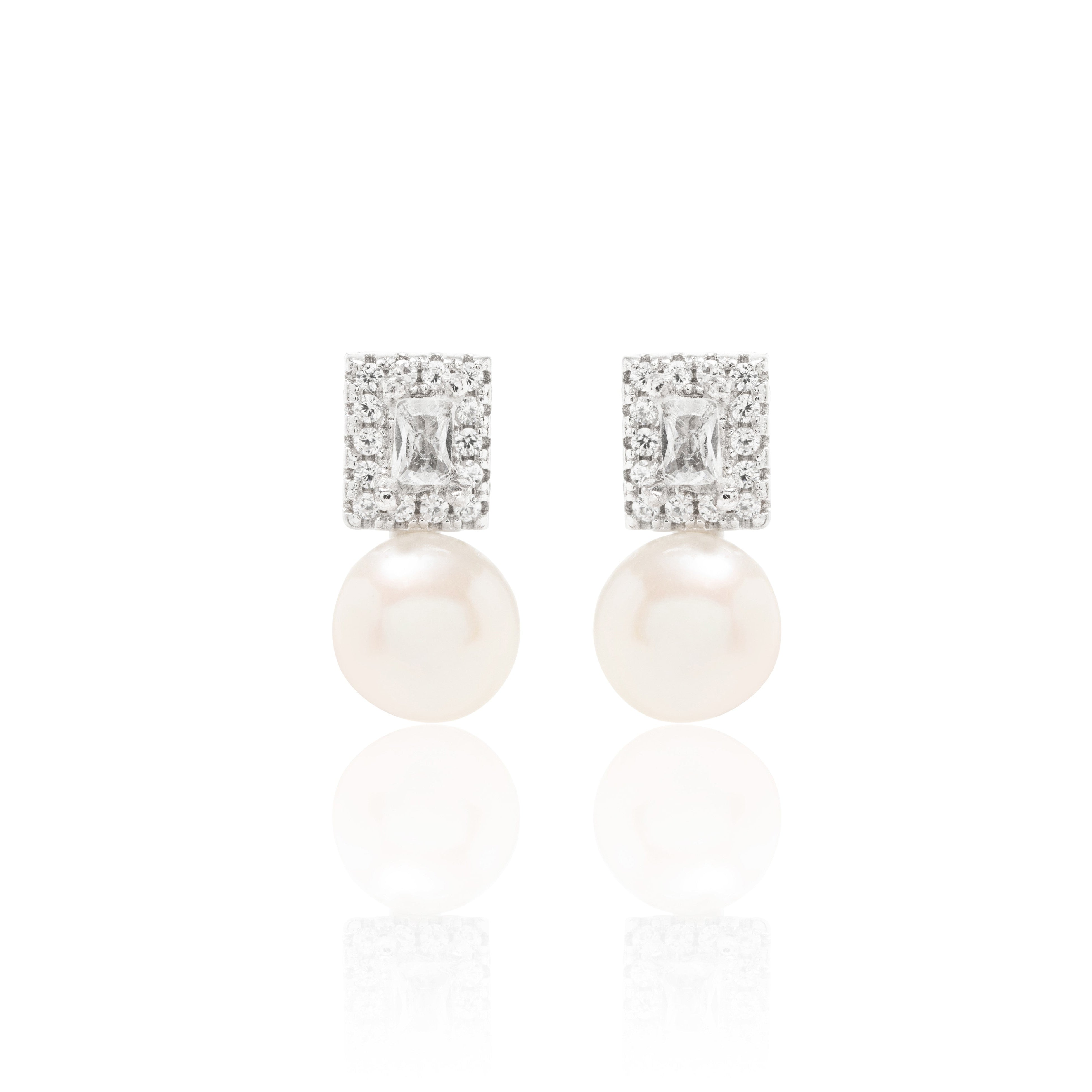 PEARL AND WHITE ZIRCONIA LARYSSA EARRING