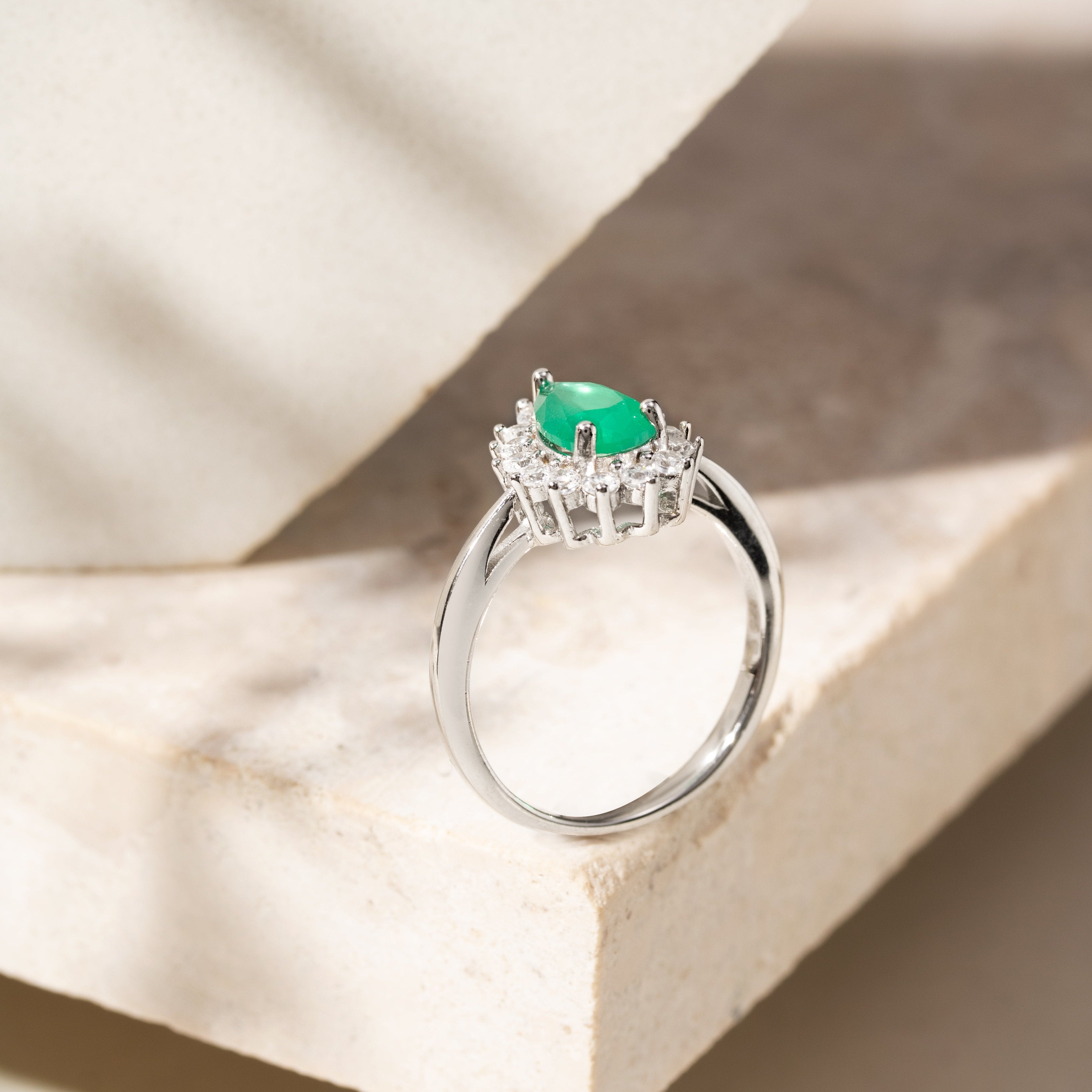 EMERALD EMMA RING