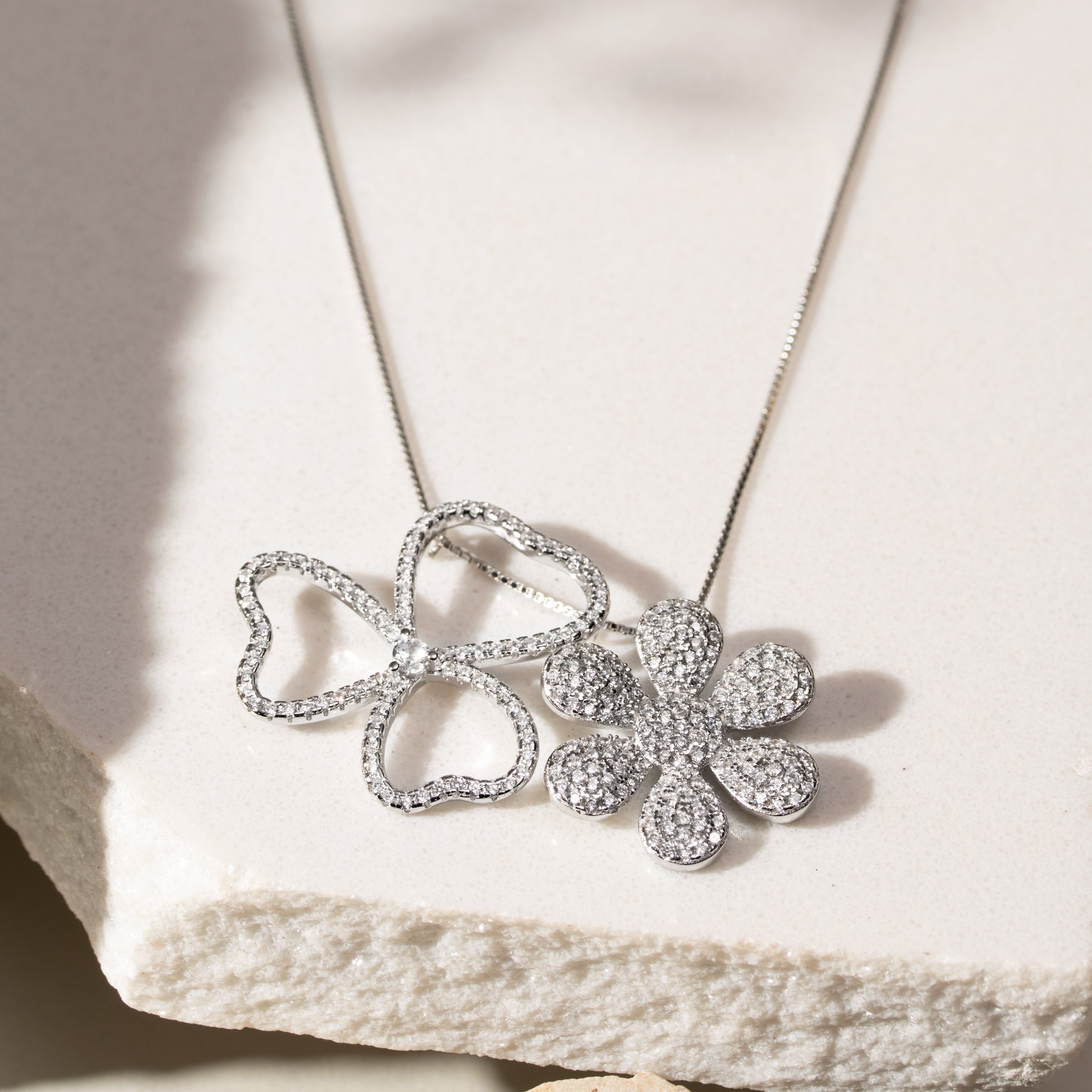 OLIVIA FLOWER/ CLOVER NECKLACE