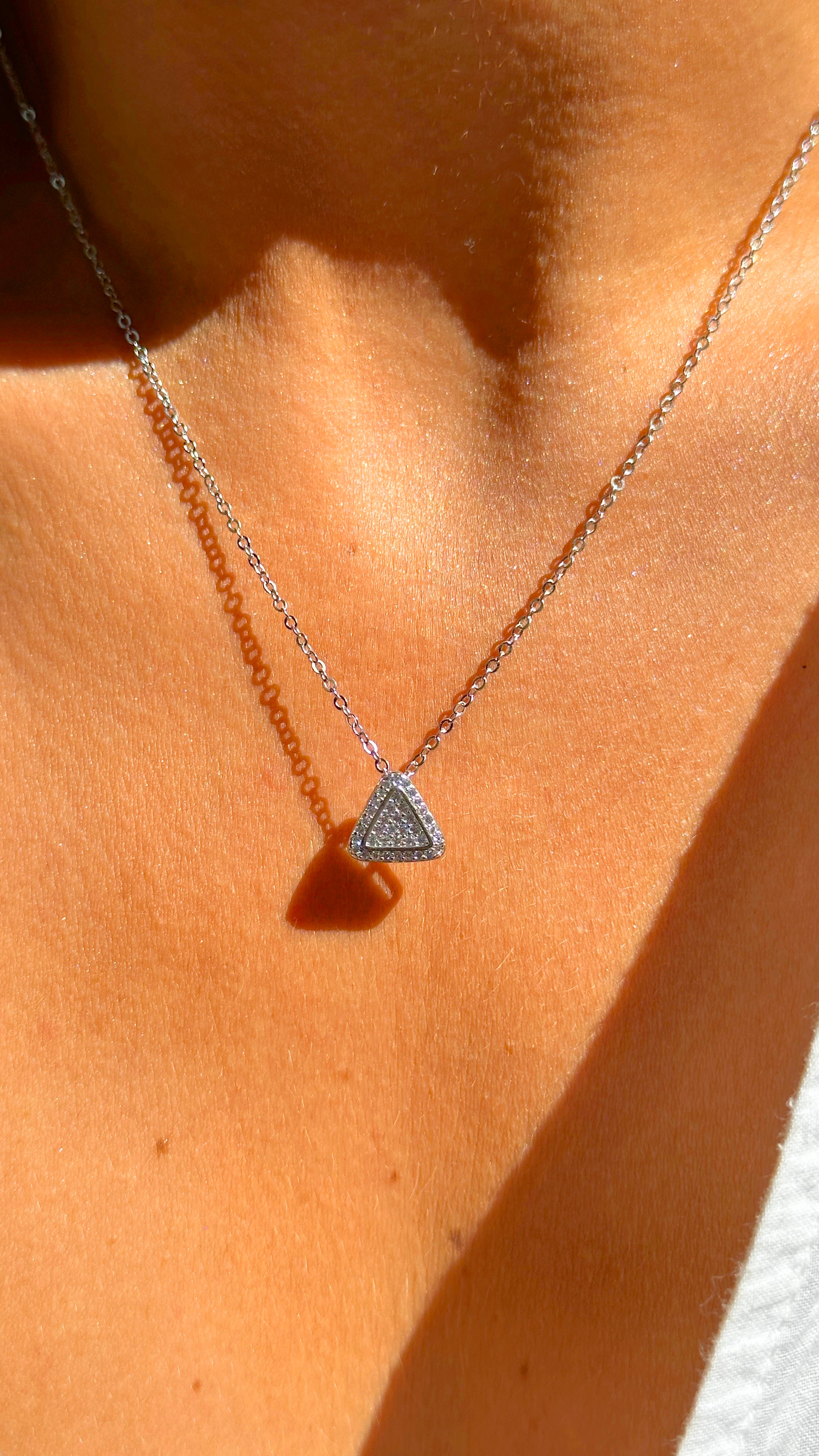 TRIANGLE SOPHIA NECKLACE