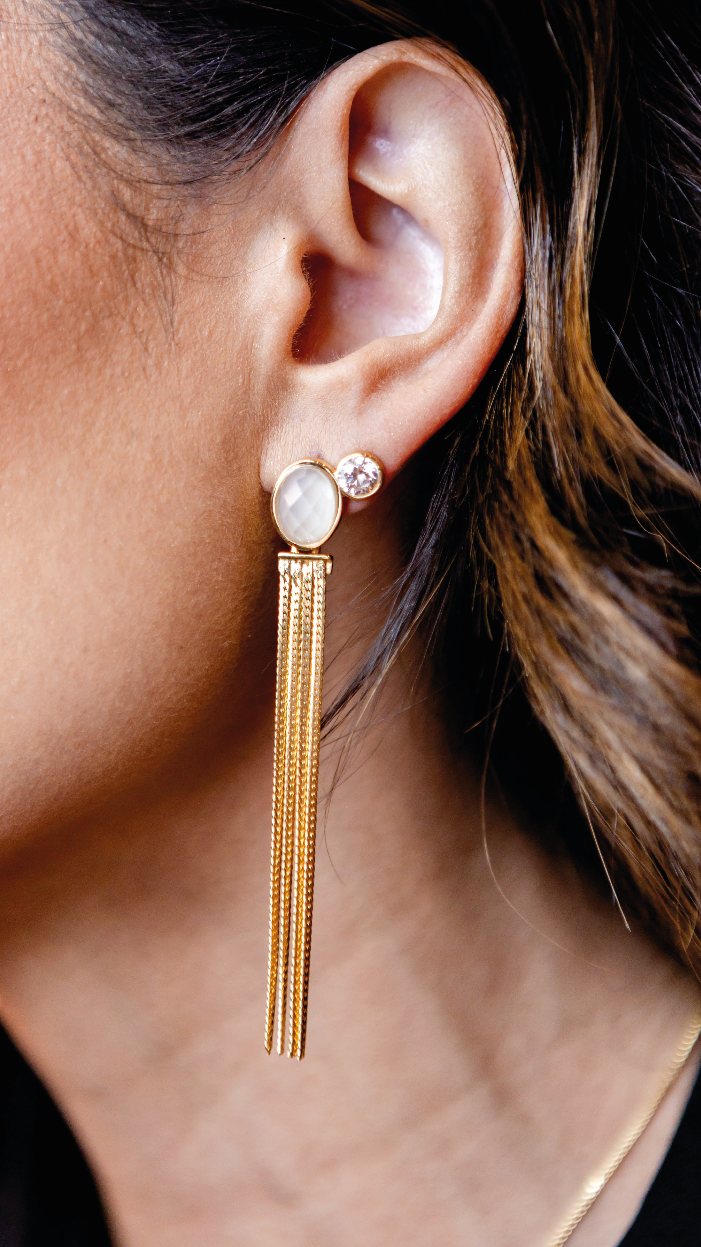 PEARLESCENT ARAGONITE QUARTZ AND ZIRCONIA - EARRING