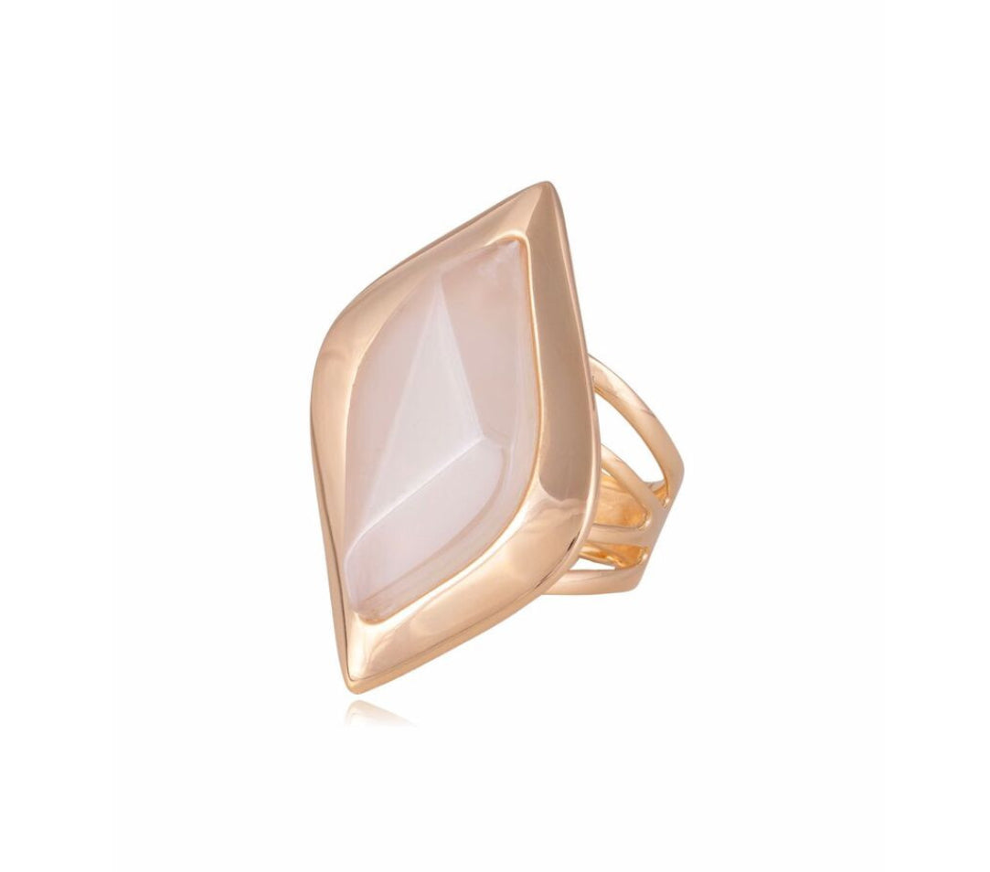 RING- GOLD PLATED MILKY PEARLIZED QUARTZ