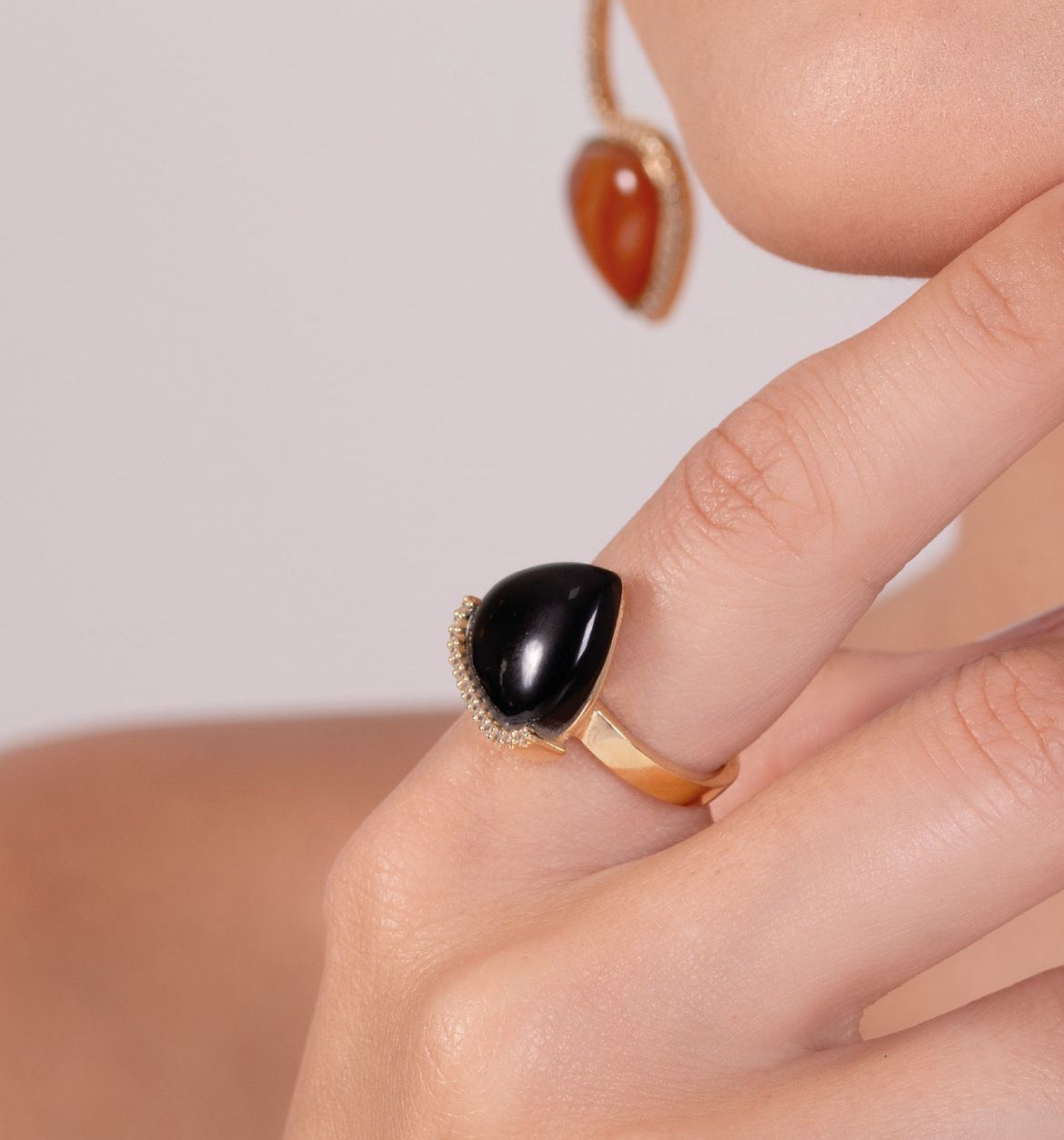 BLACK OBSIDIAN HEART RING - GOLD PLATED  | BRAINSTORM JEWELRY