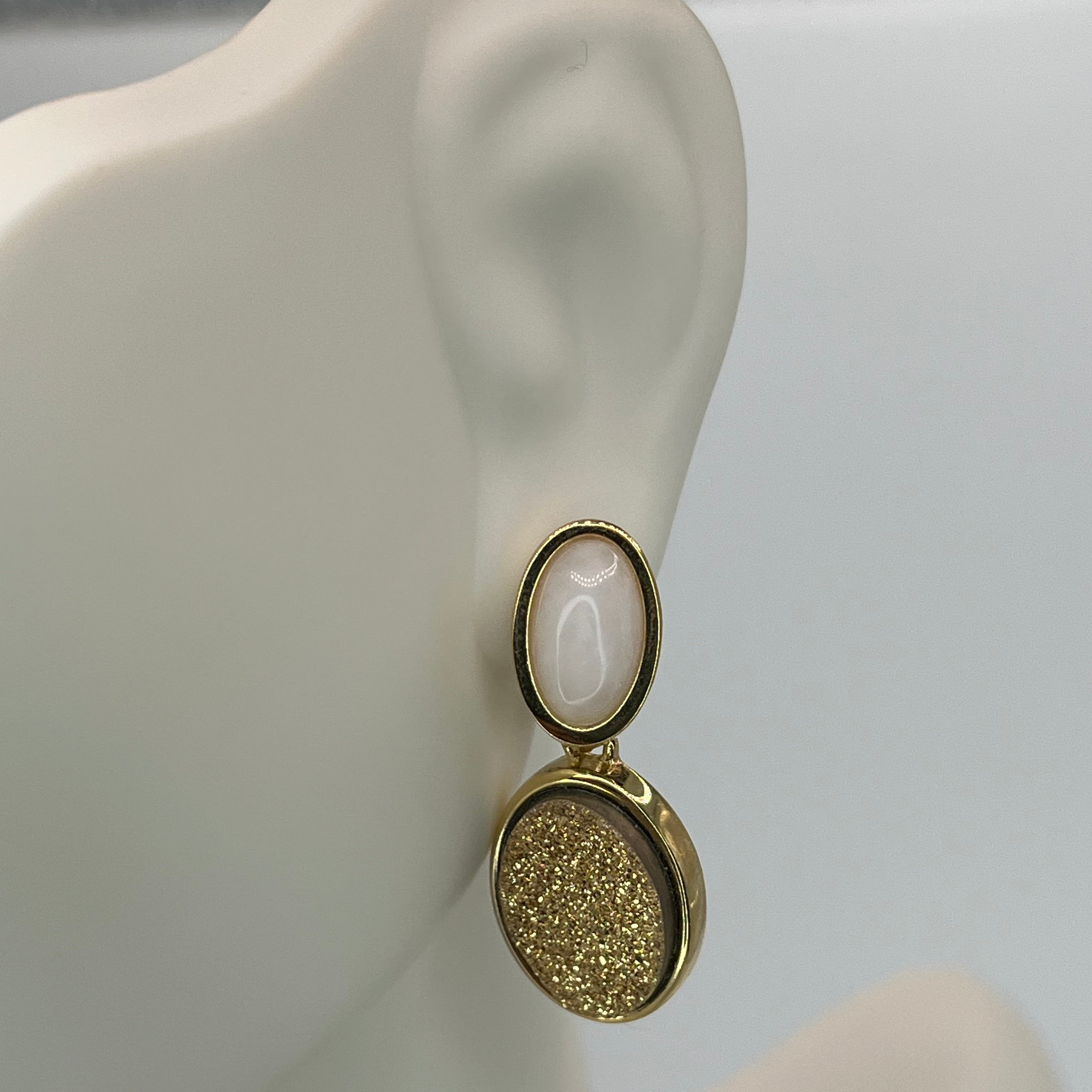 GOLD DRUSE AND WHITE PORCELAIN GOLD PLATED EARRING