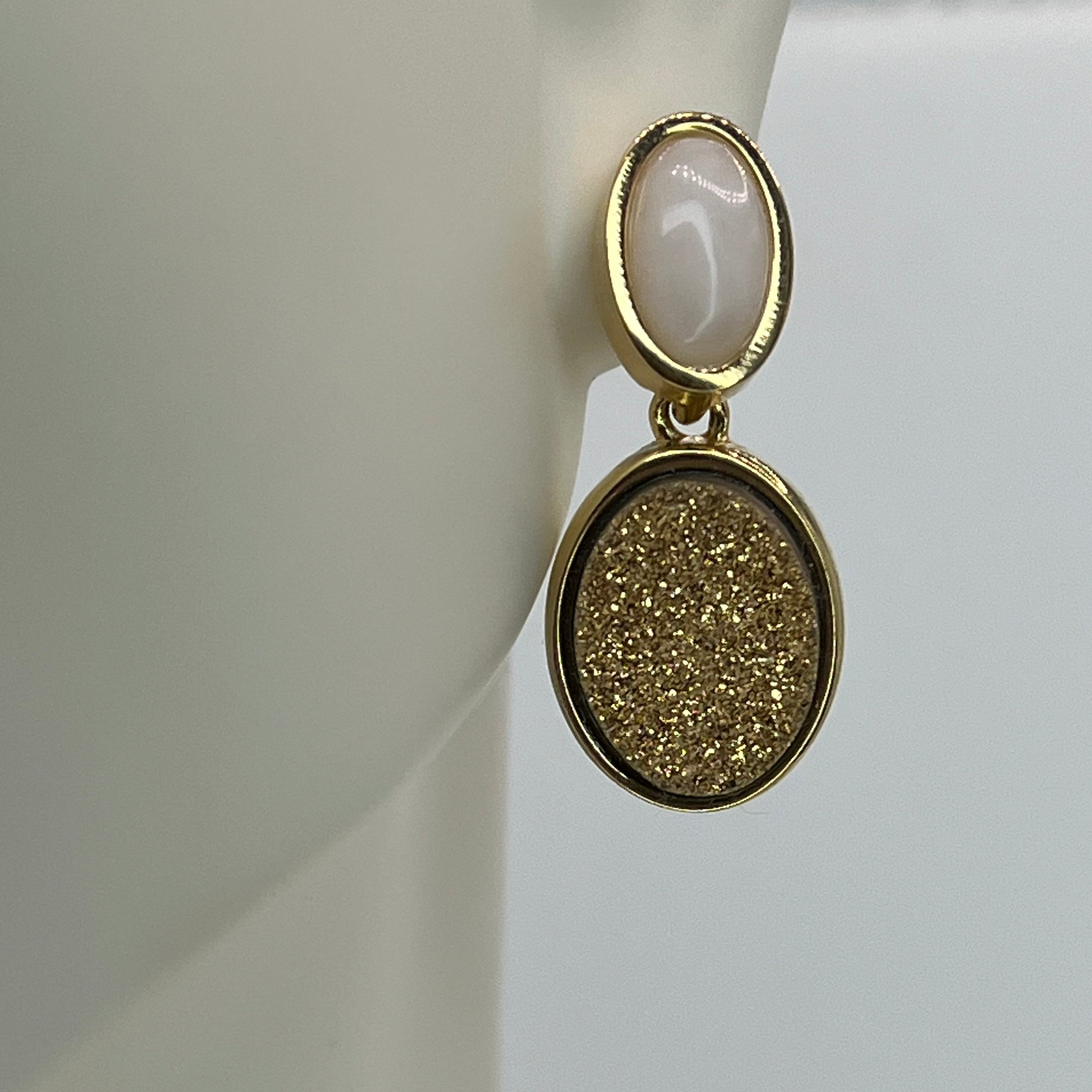 GOLD DRUSE AND WHITE PORCELAIN GOLD PLATED EARRING