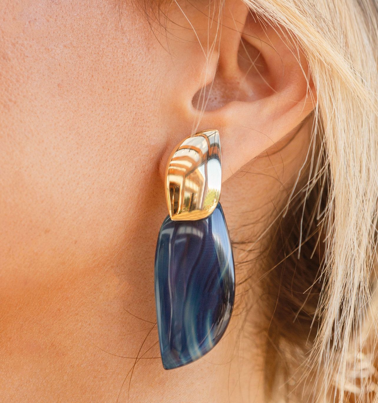 BLUE SKYLINE EARRING - STRIPED BLUE BIC AGATE