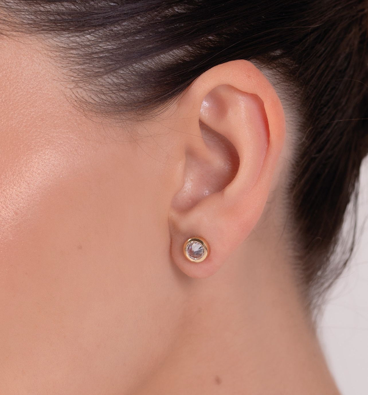 ZIRCONIA POINT OF LIGHT EARRING - GOLD PLATED