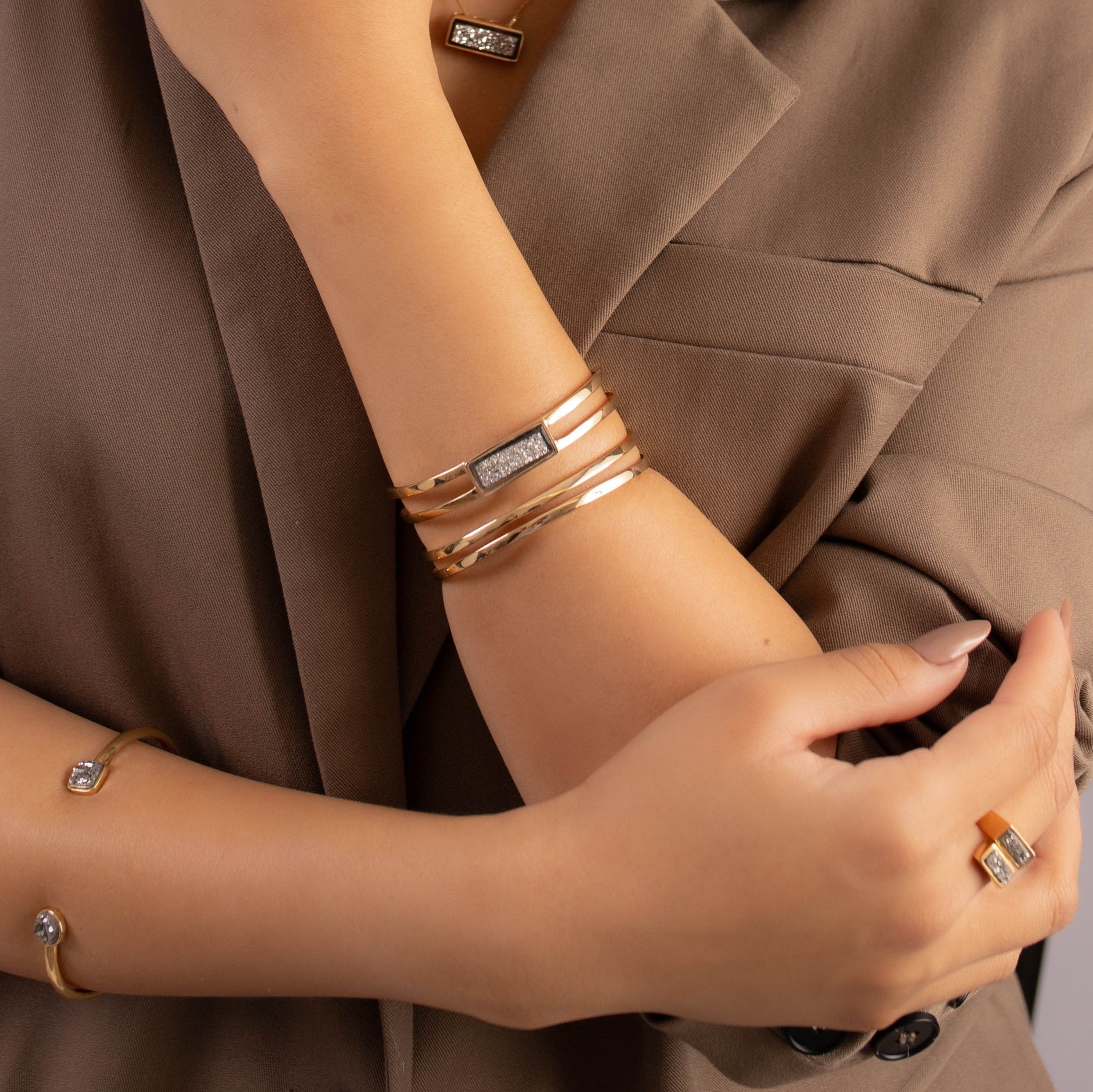 PLATINUM DRUSE LIGHT BRACELET | GOLD PLATED | MINIMALIST | BRAINSTORM JEWELRY