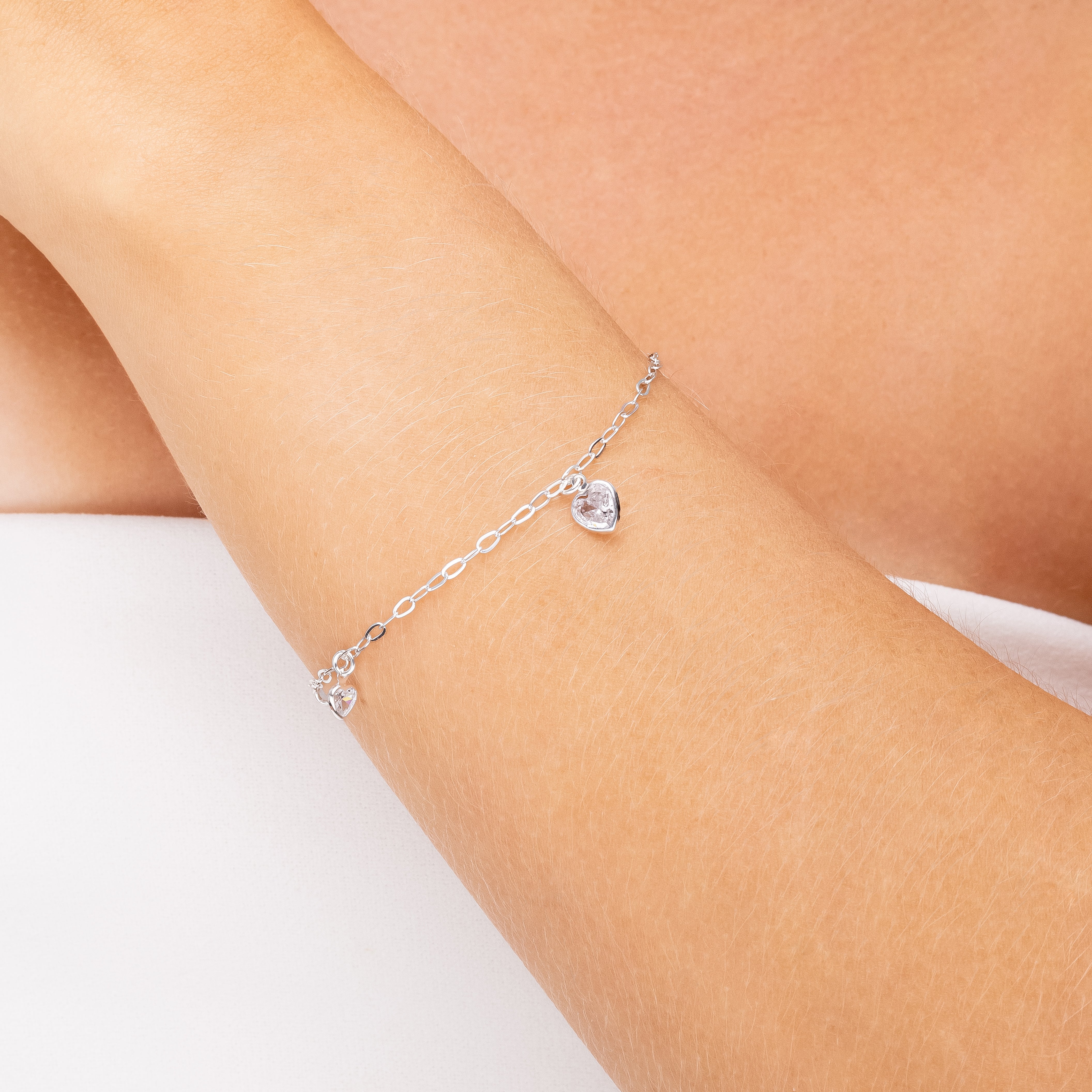 CLEAR HEARTY BRACELET | SILVER | ETERNAL LOVE COLLECTION | BRAINSTORM JEWELRY