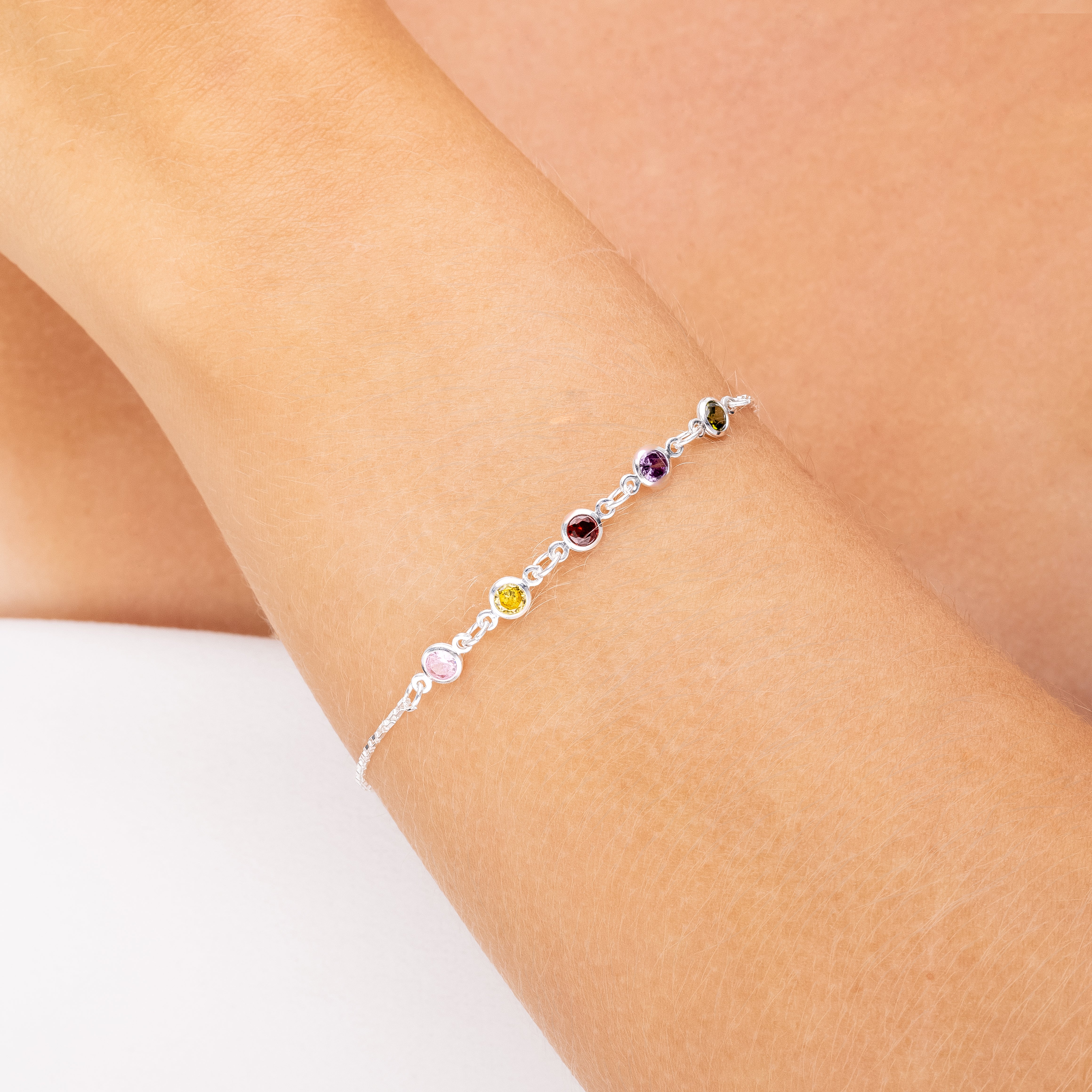 COLORFUL CIRCLE SHAPE BRACELET | SILVER | ETERNAL LOVE COLLECTION | BRAINSTORM JEWELRY