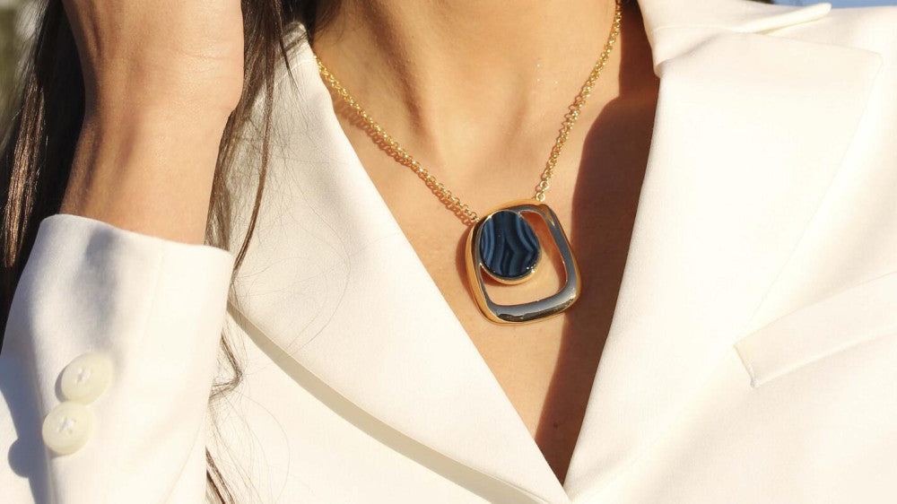 NECKLACE - GOLD PLATED - BLUE BIC STRIPED AGATA STONE